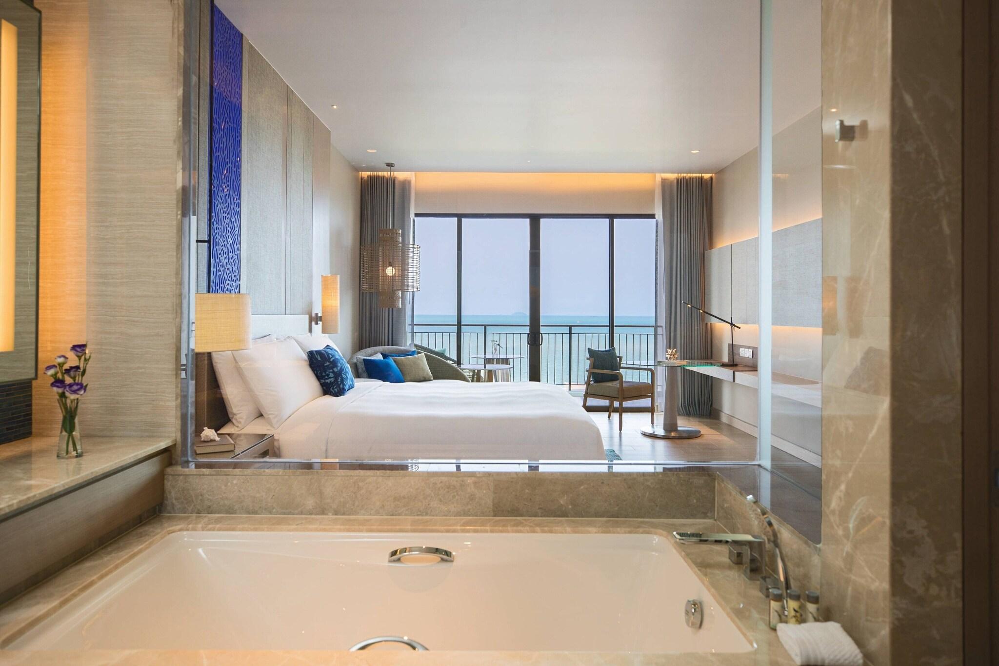 Double Sea View King Bed
