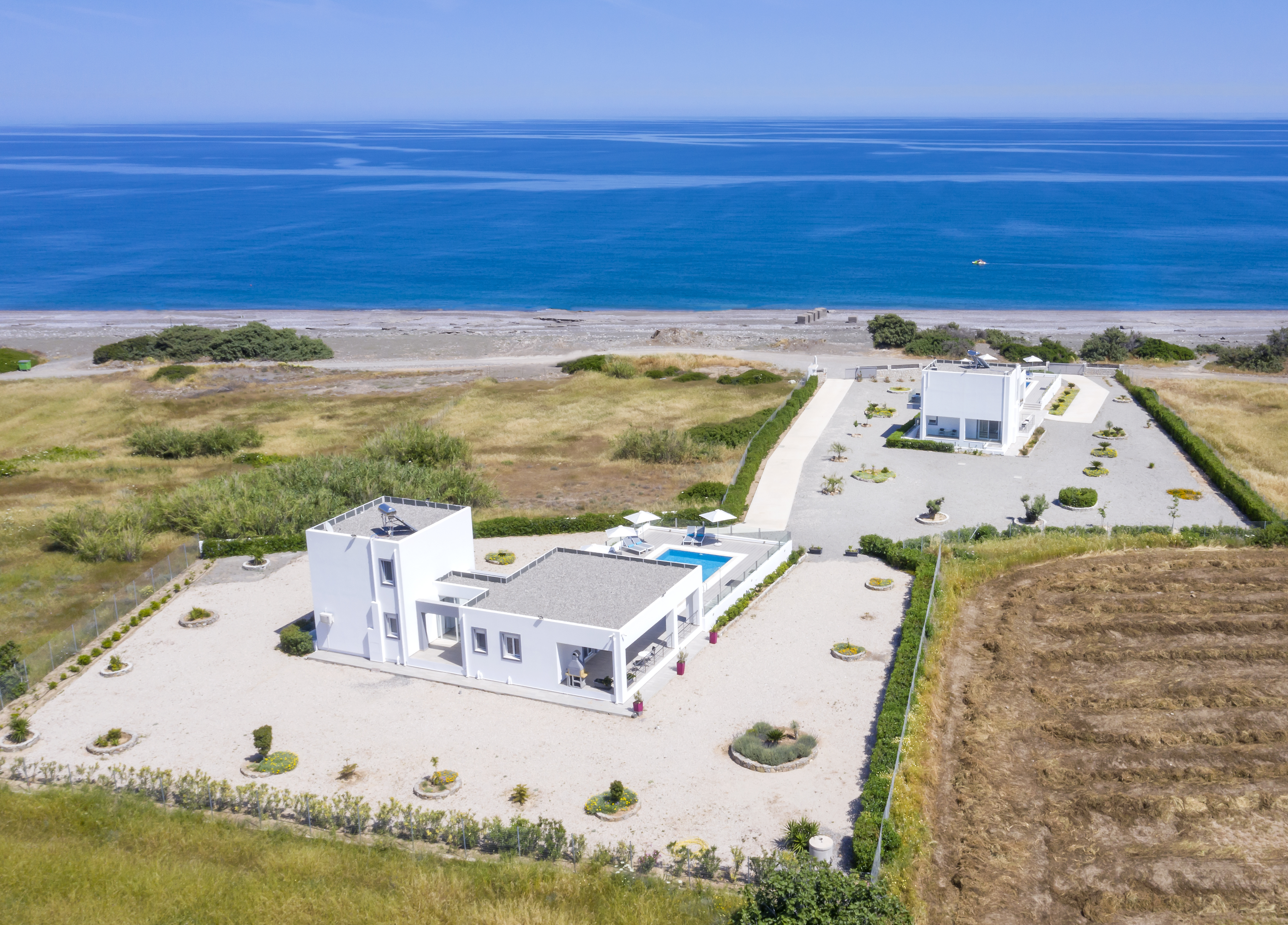 Villa Beach Front with Private Pool