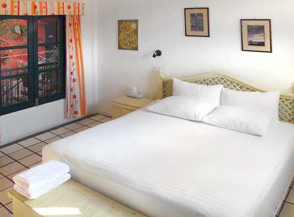 Double King Size Bed