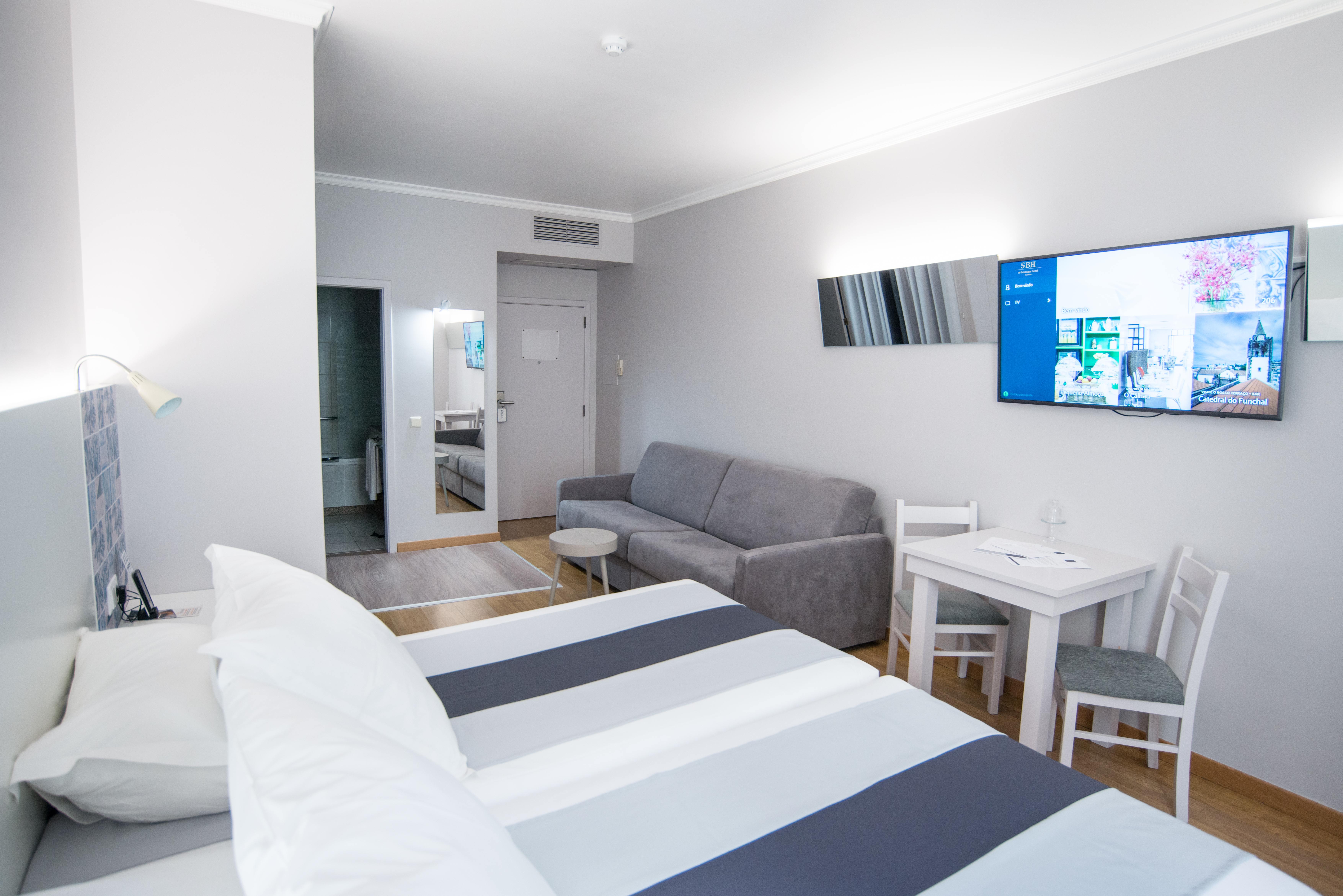 Double or Twin Deluxe