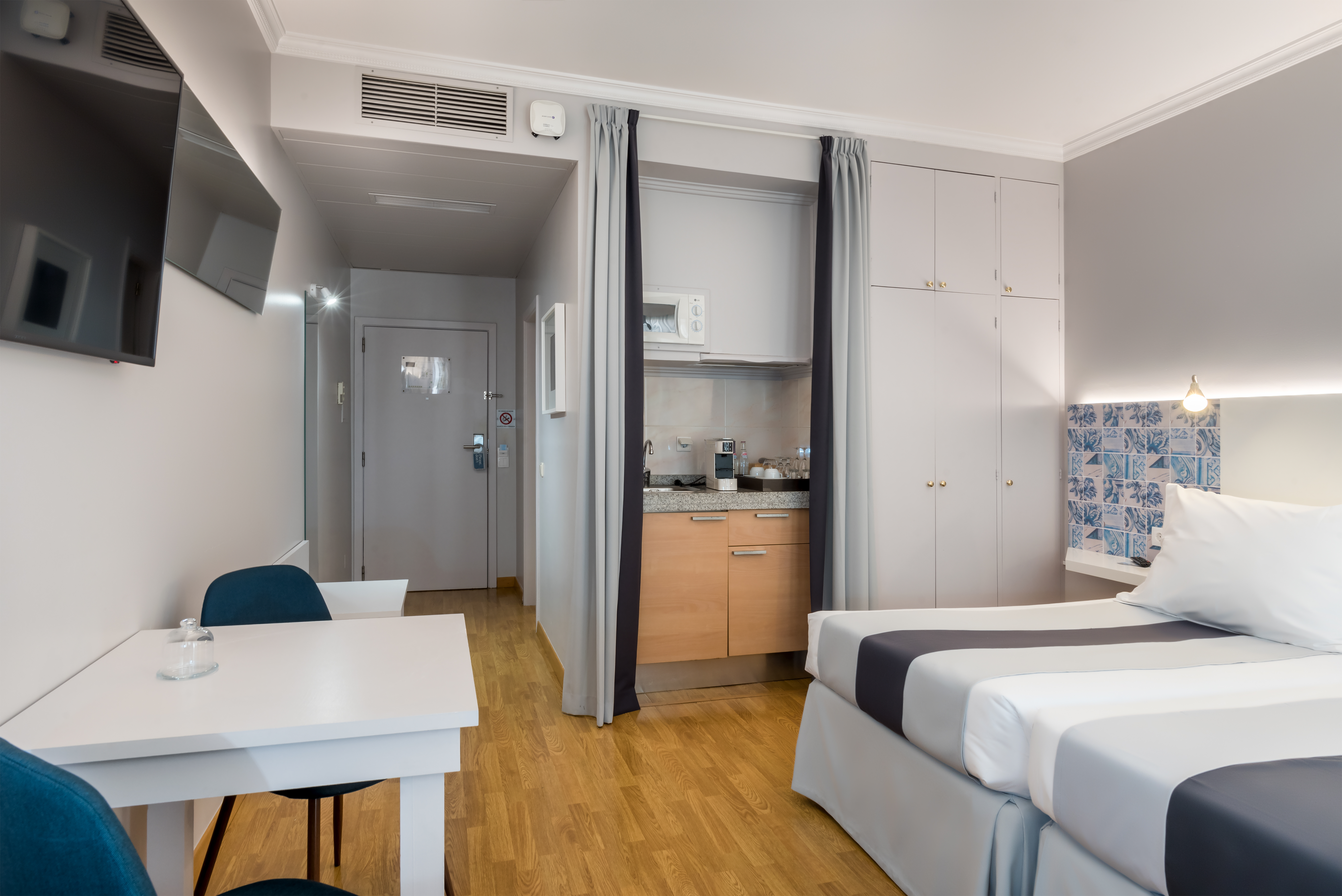 Double or Twin Deluxe