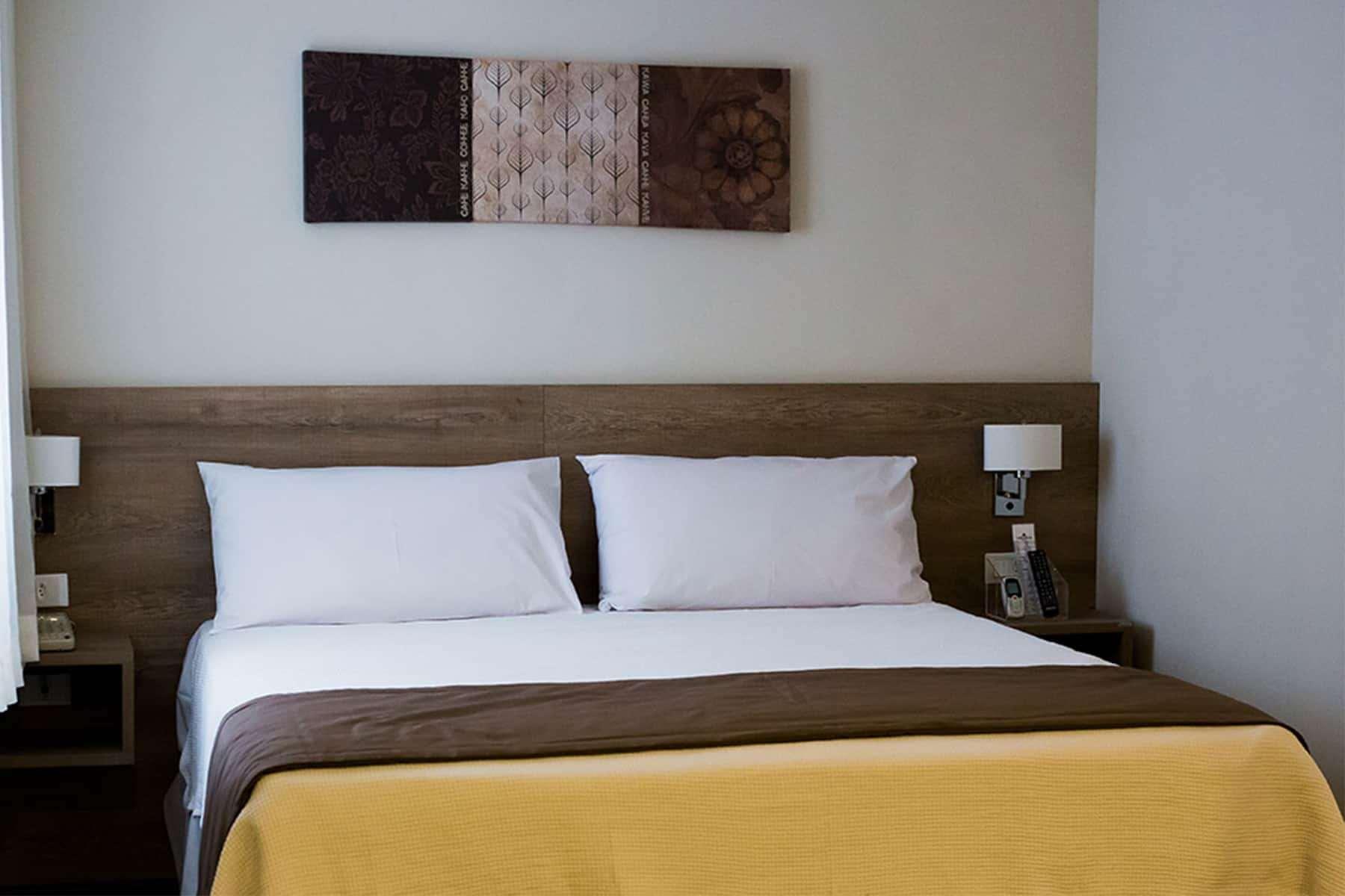 Suite Deluxe Queen Bed