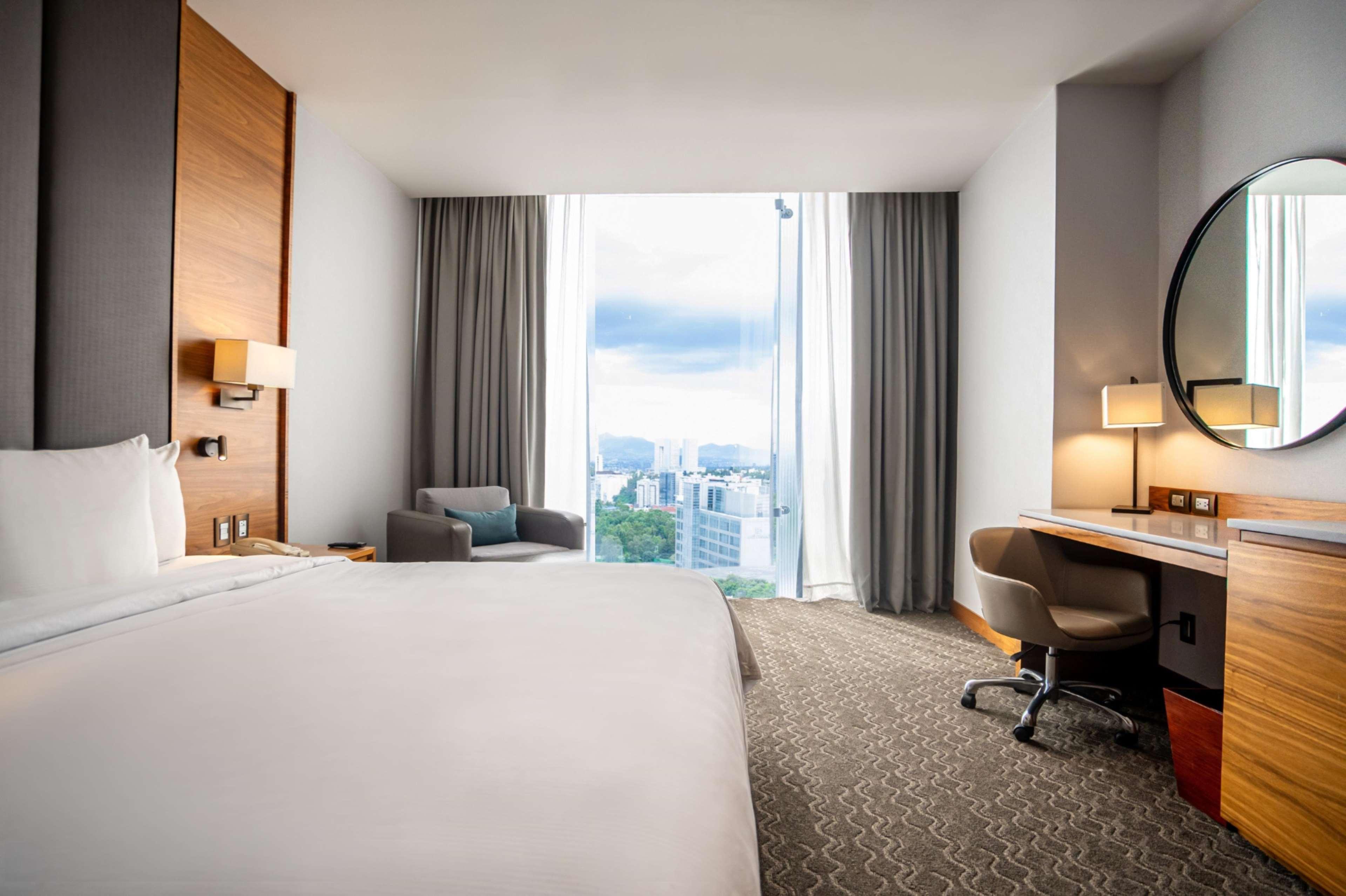 Double King Bed Non Smoking