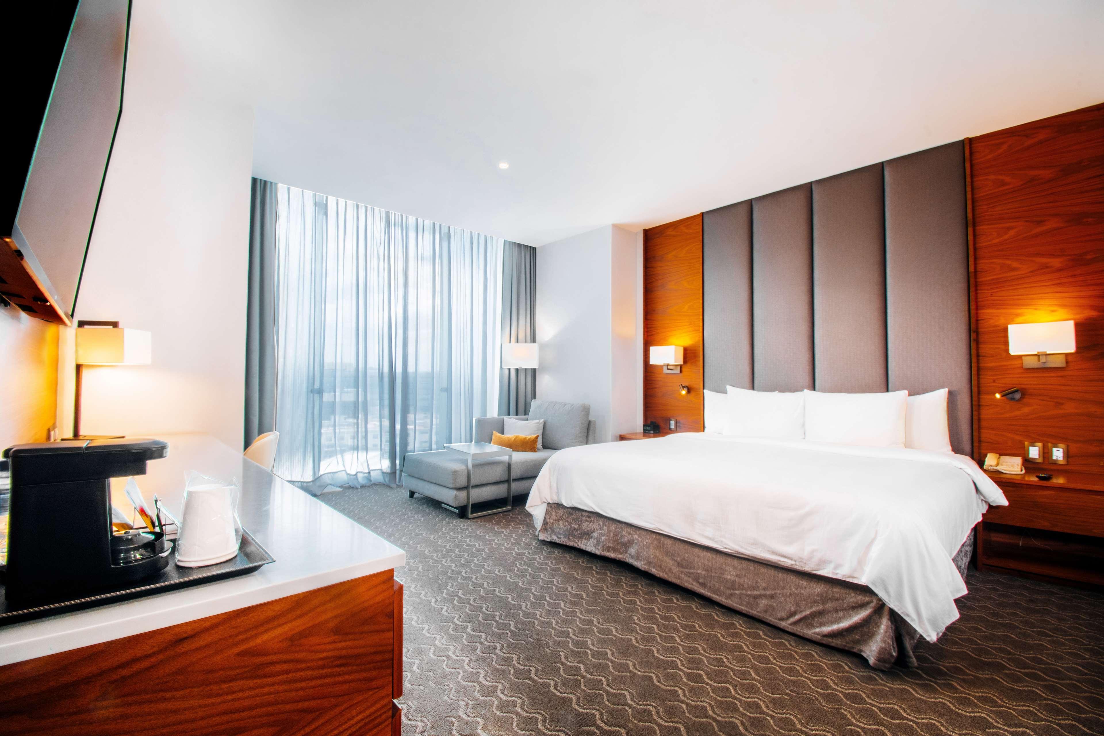 Junior Suite King Size Bed