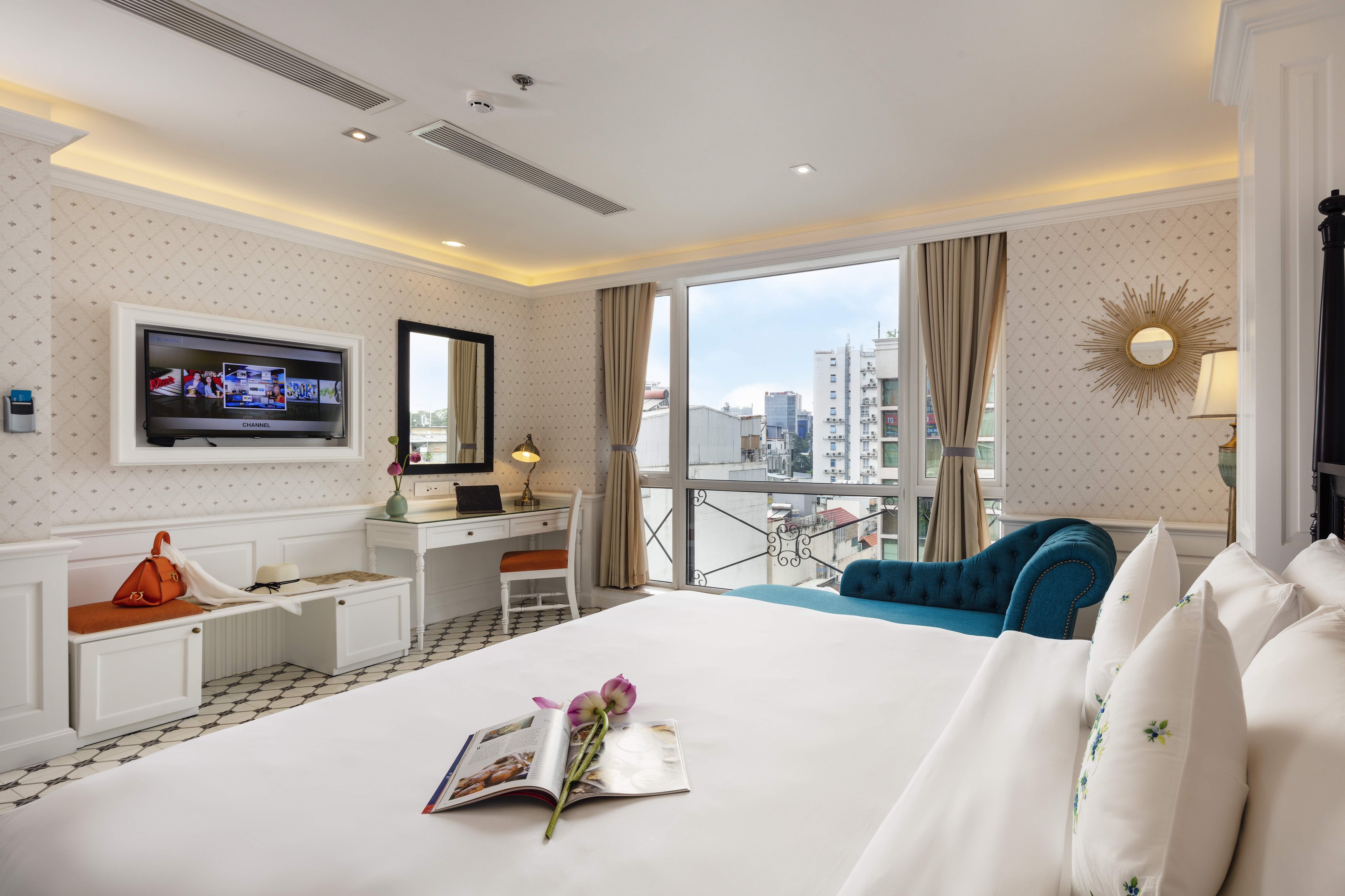 Junior Suite King Size Bed