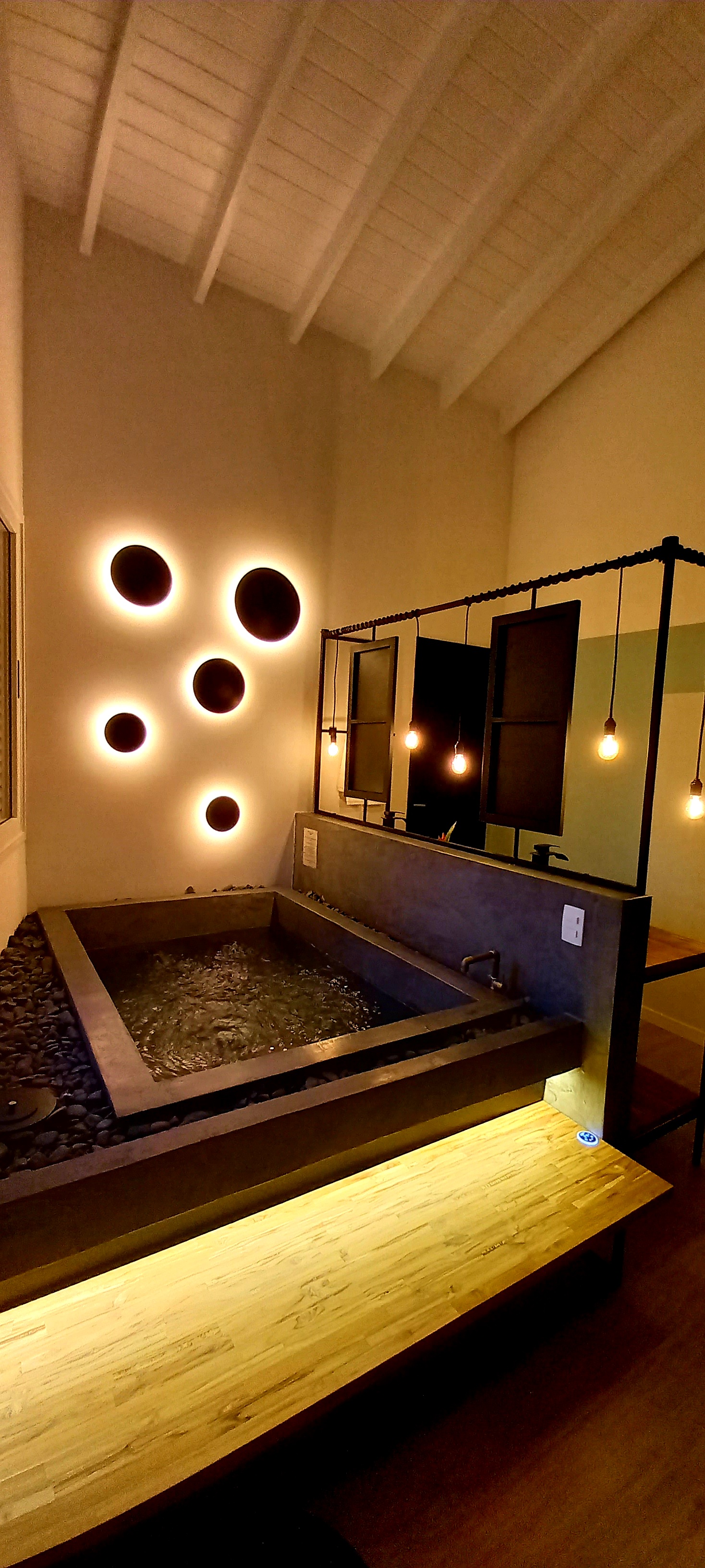 Family Room Capacity 2