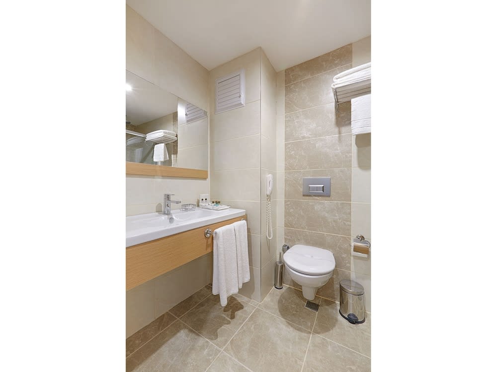 Triple Connecting Room