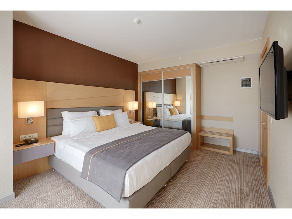 Double Connecting Room