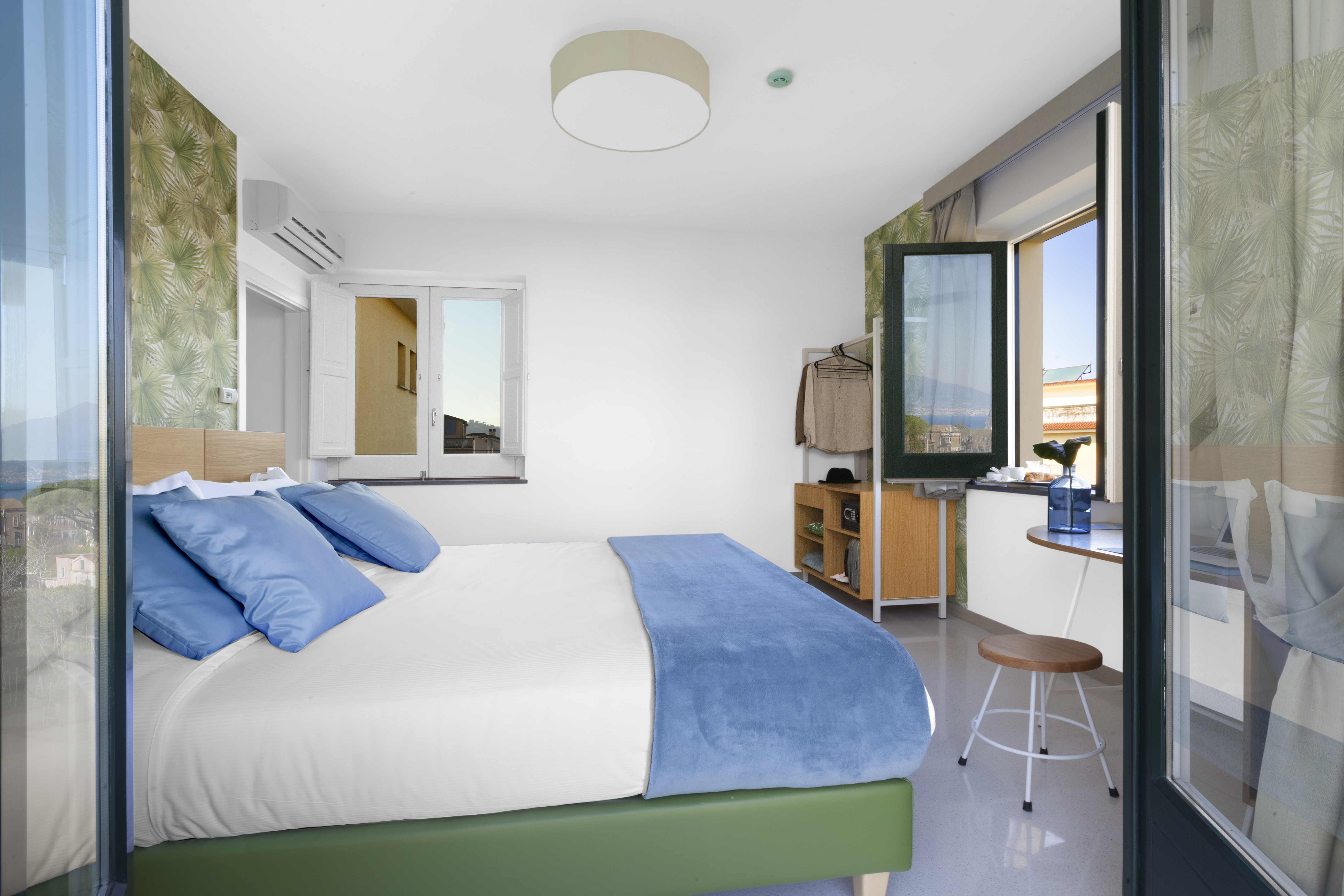 Double or Twin Deluxe Sea View