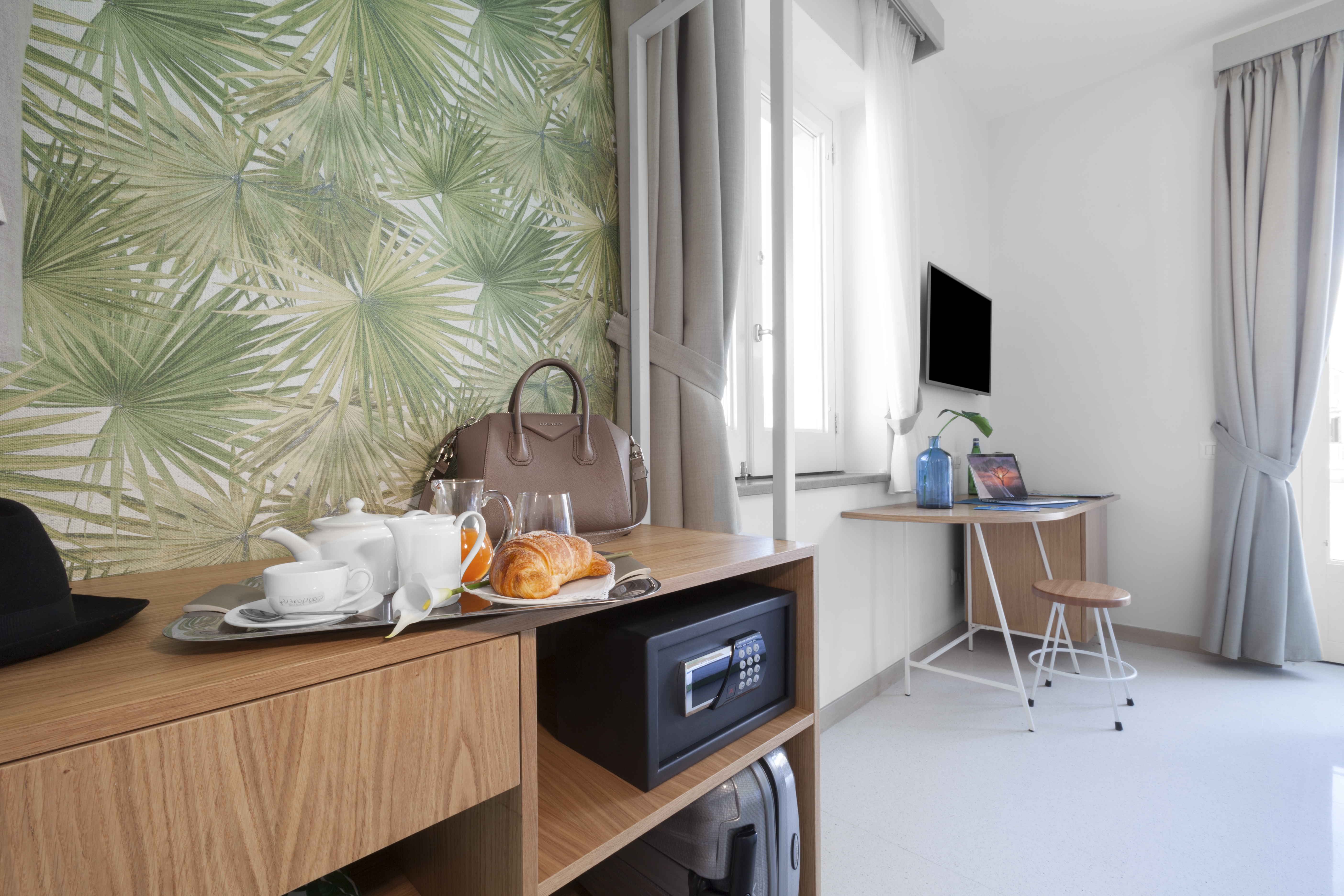 Double or Twin Deluxe Sea View