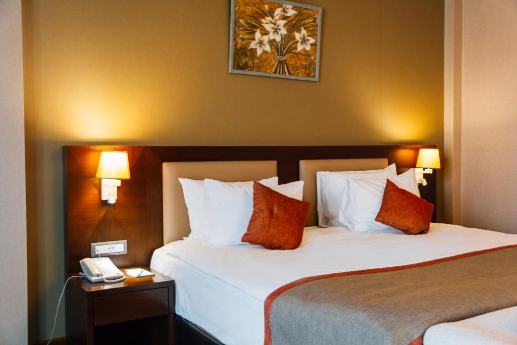 Double King Size Bed