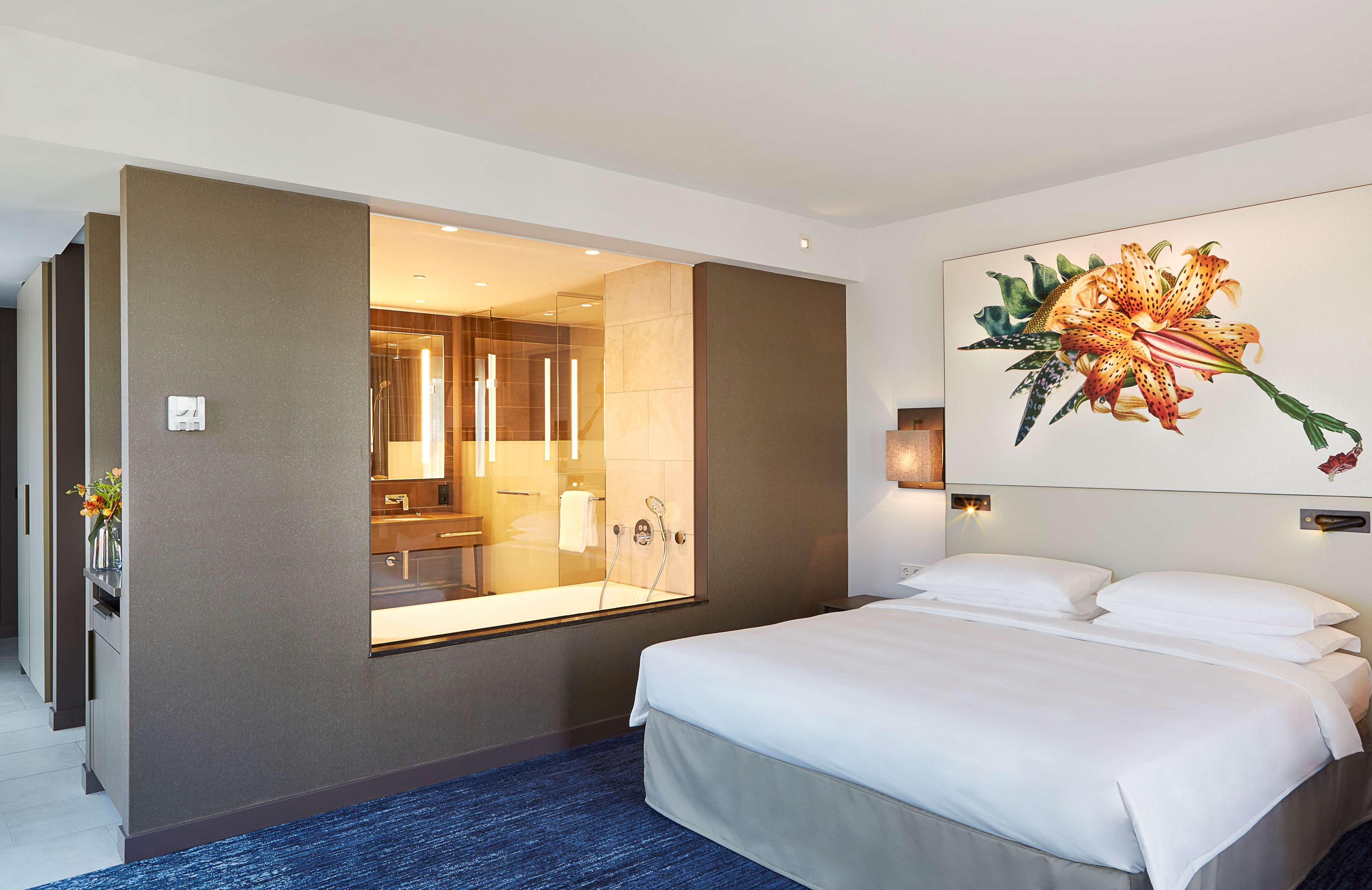 Room Deluxe King Bed