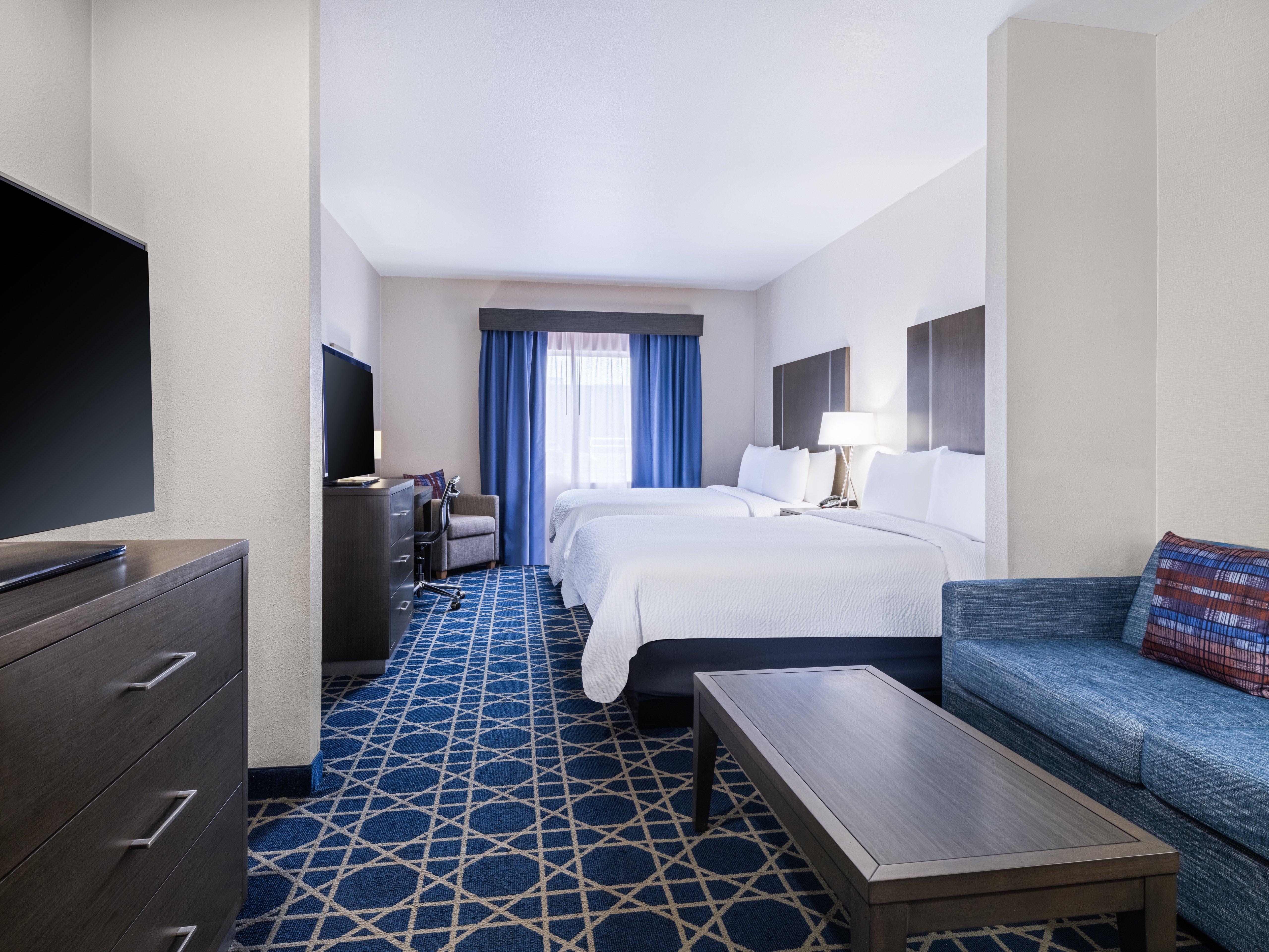 Quadruple Two Queen Beds Premium