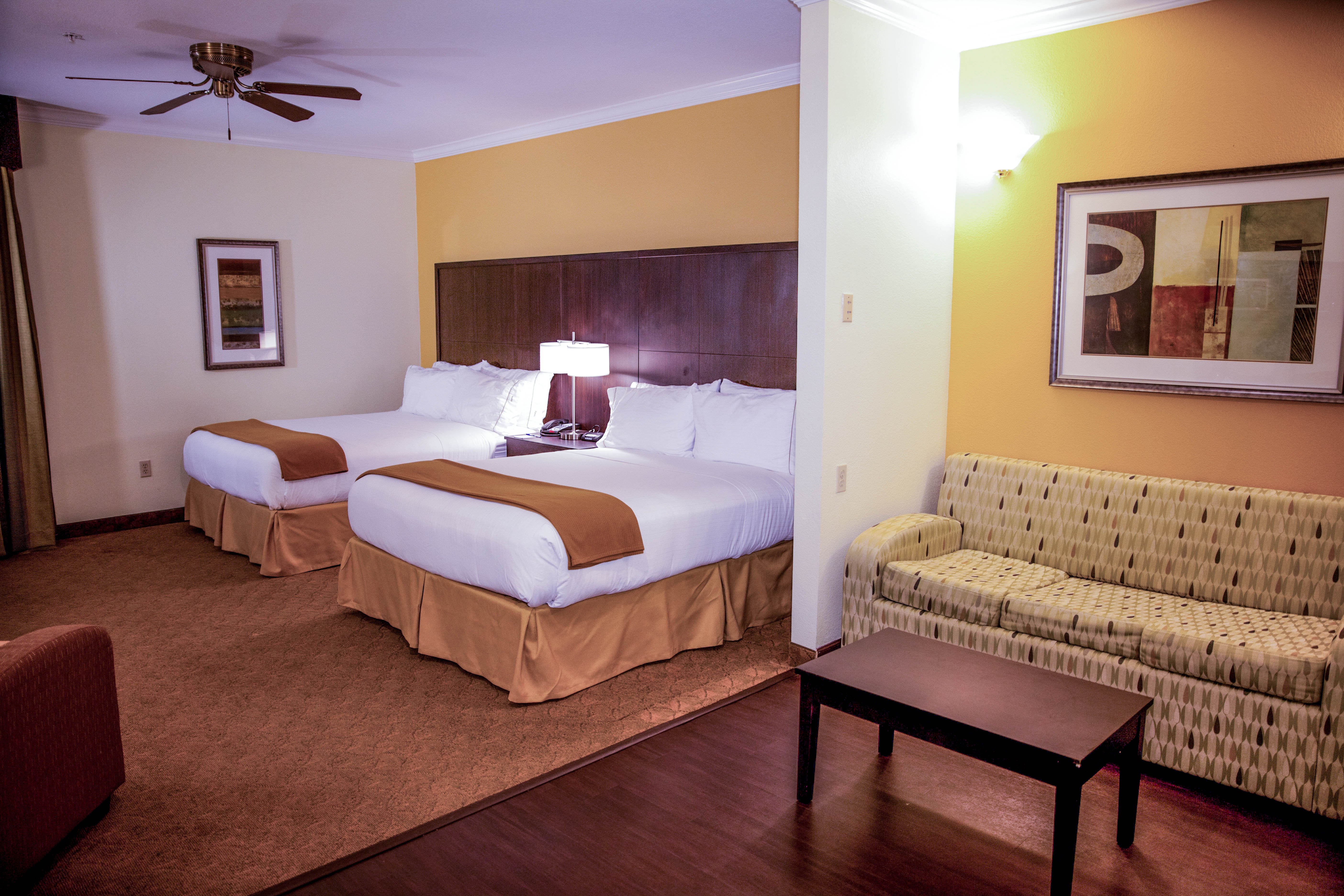 Suite Two Queen Beds