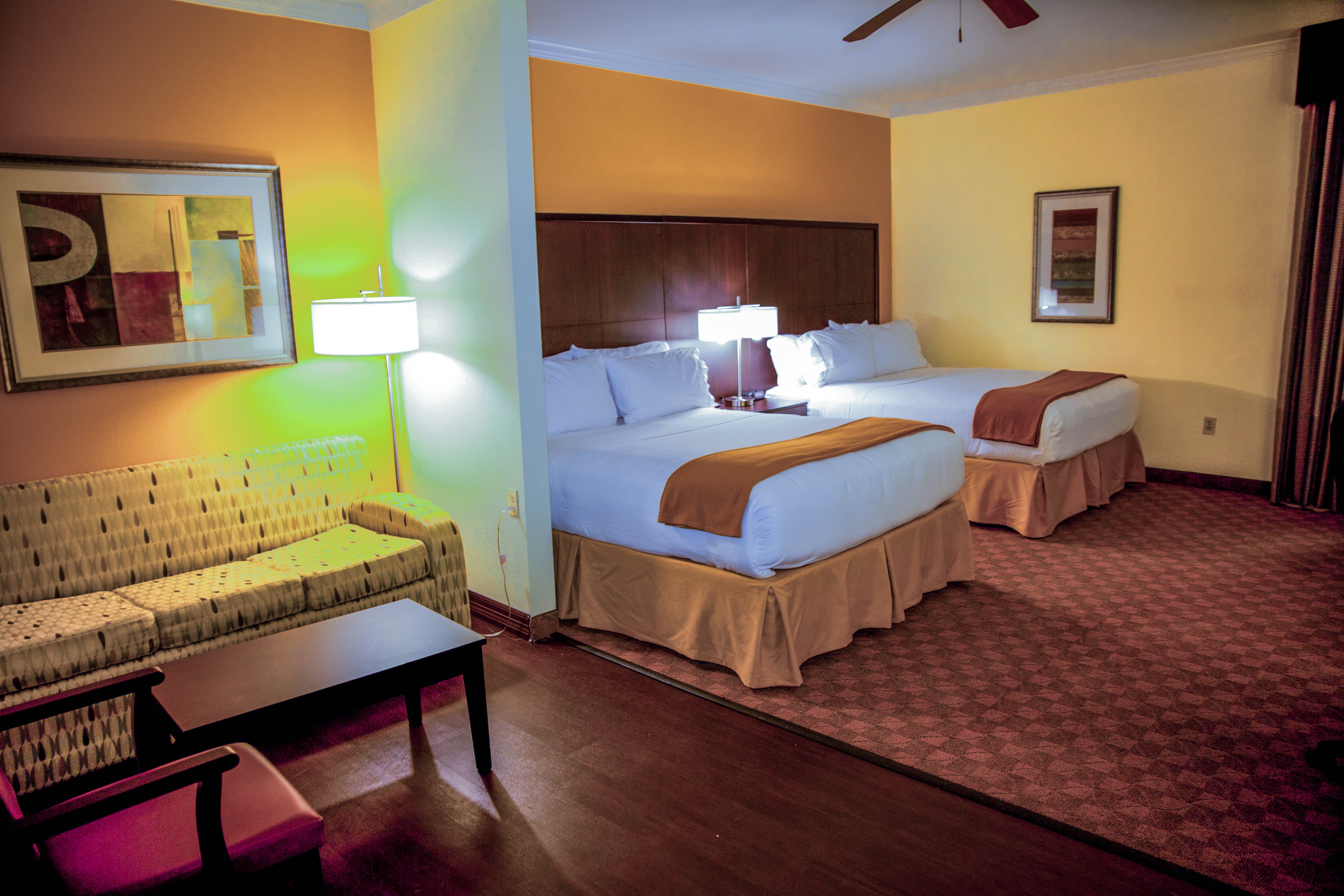 Suite Two Queen Beds