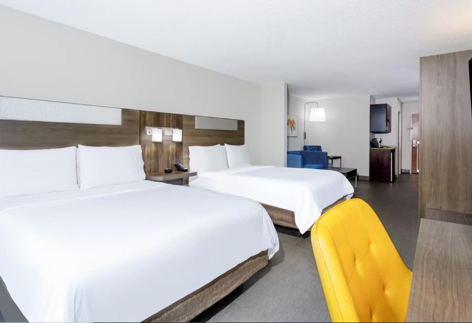 Suite Two Queen Beds