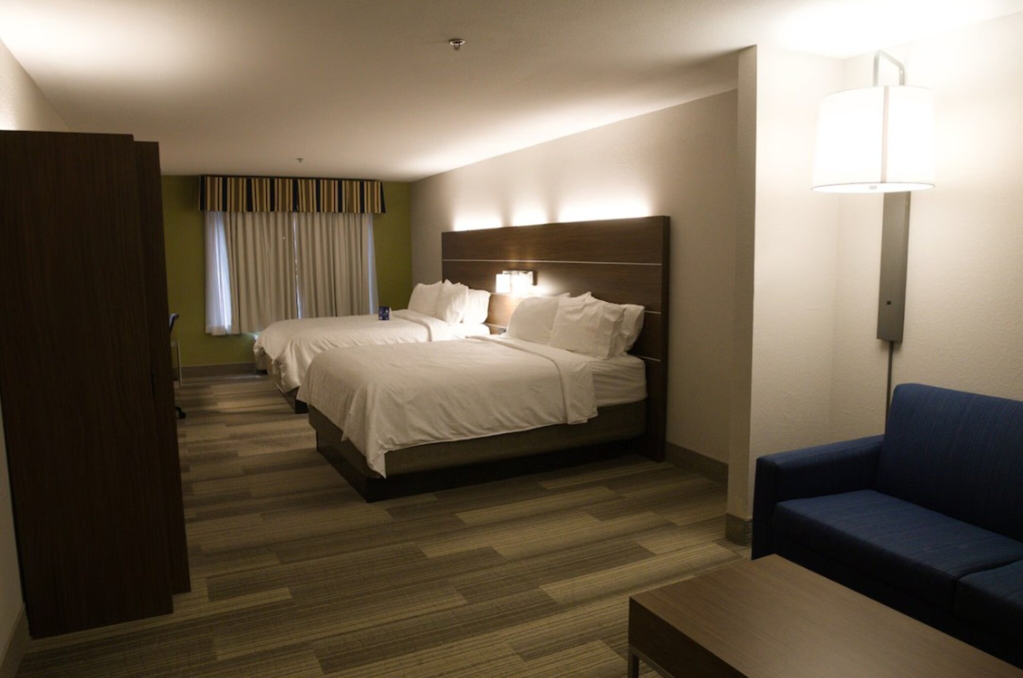 Suite Two Queen Beds