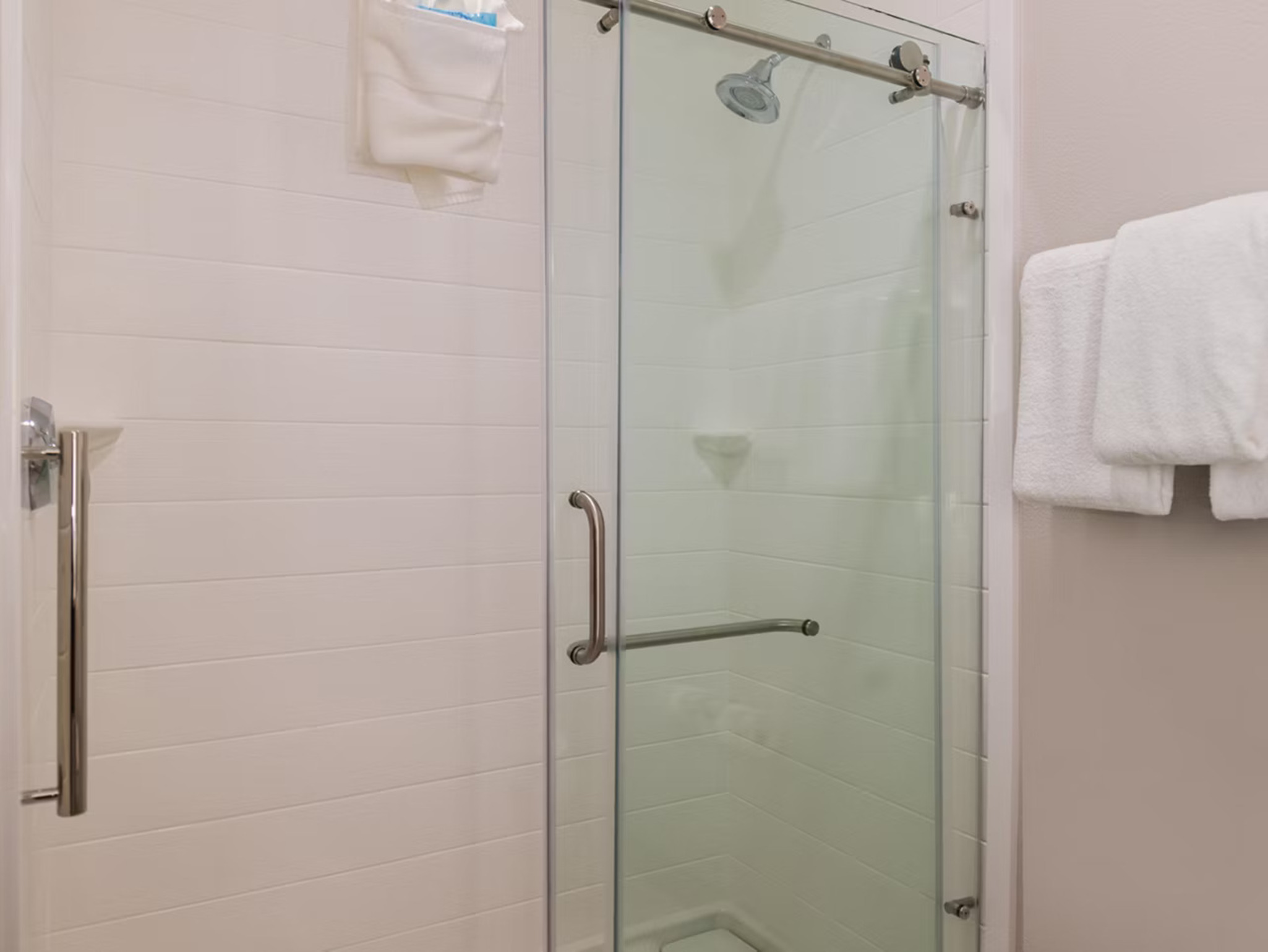 Room Accessible King Size Bed