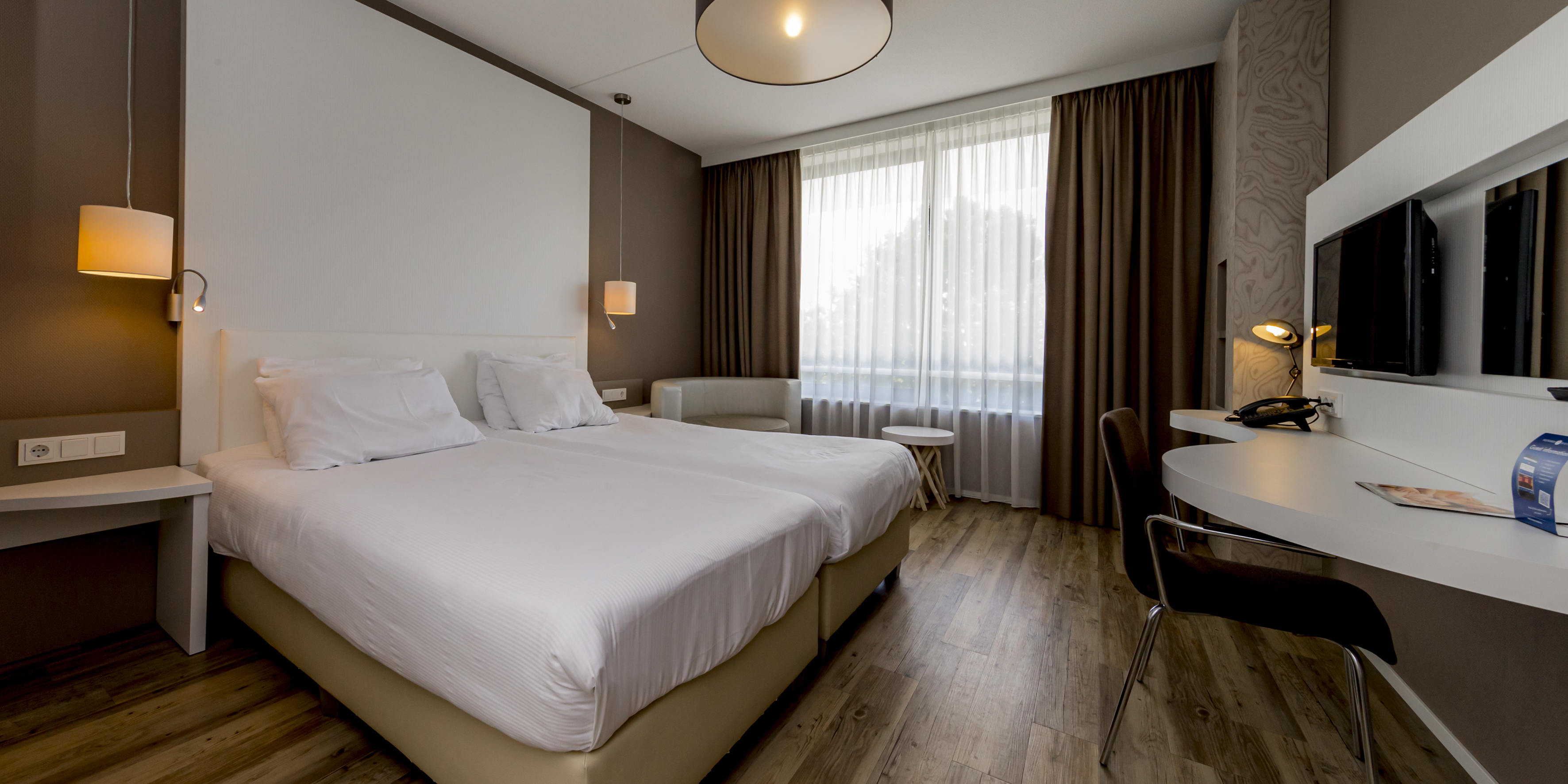 Double or Twin Deluxe