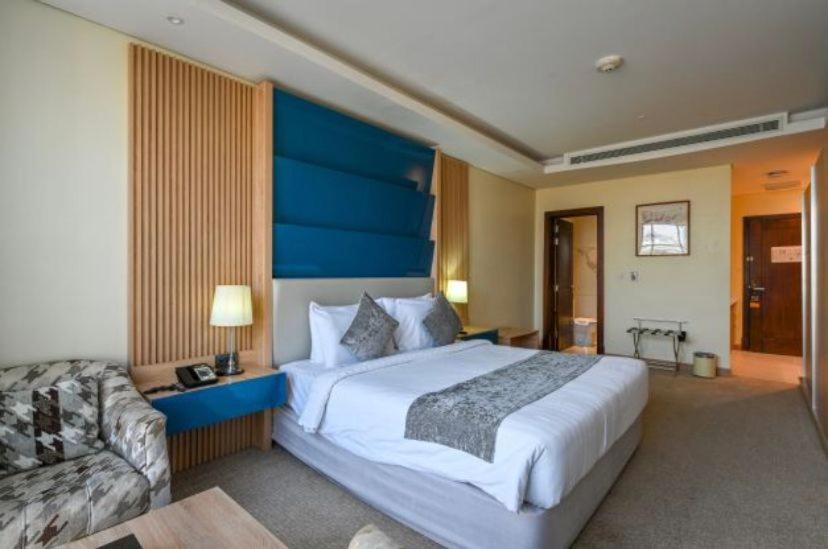 Double or Twin Standard