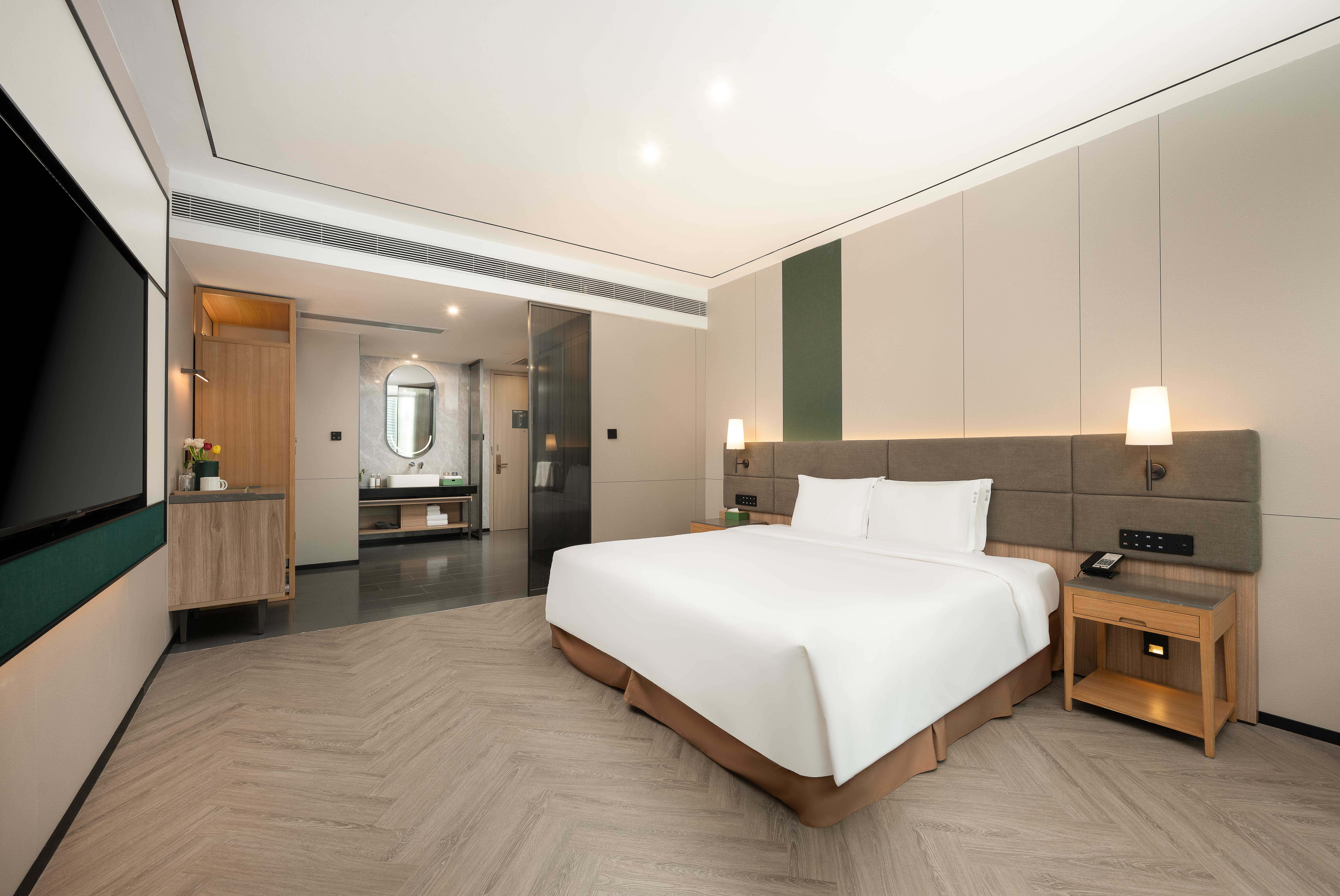 Double Premium City View