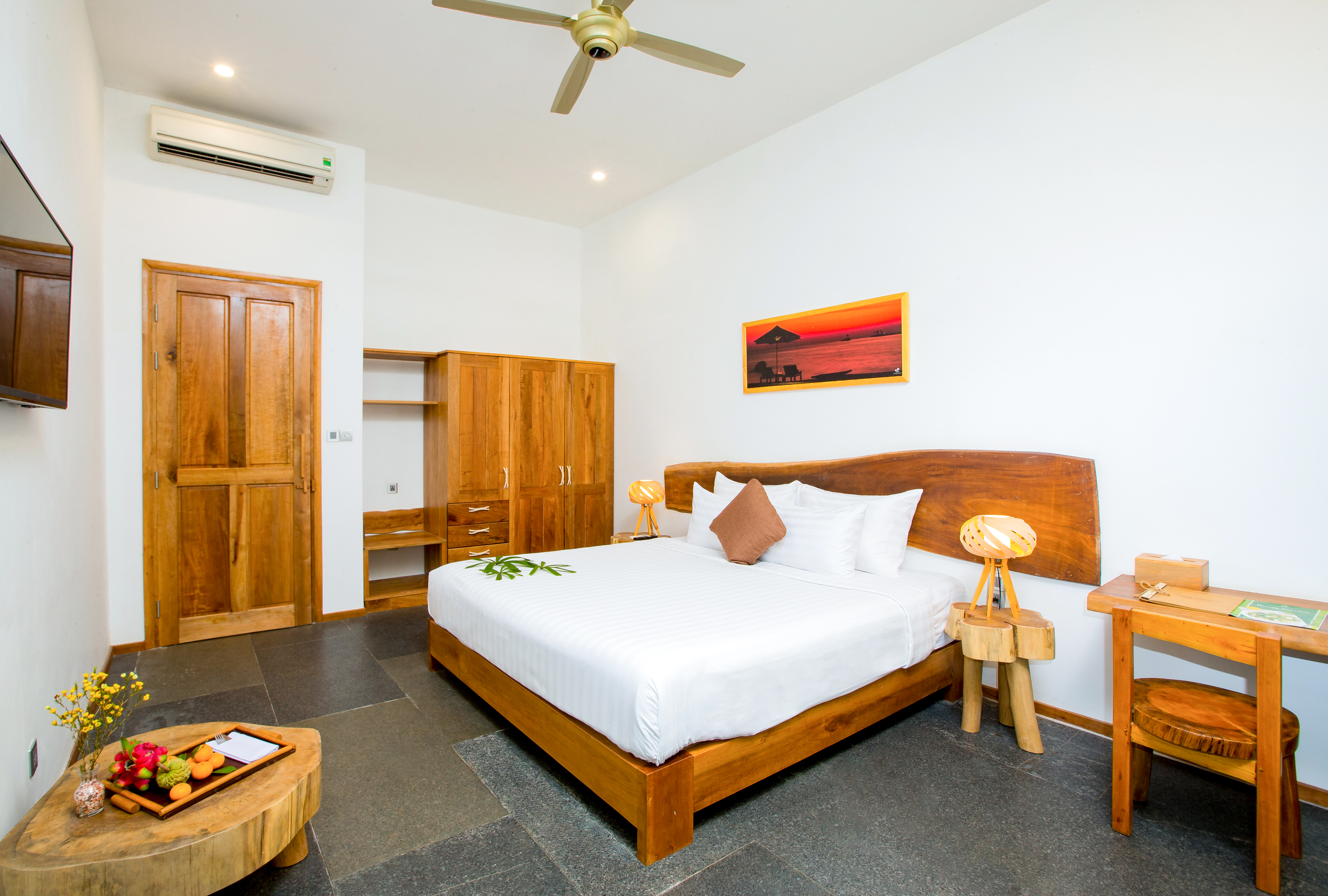 Family Room Garden View