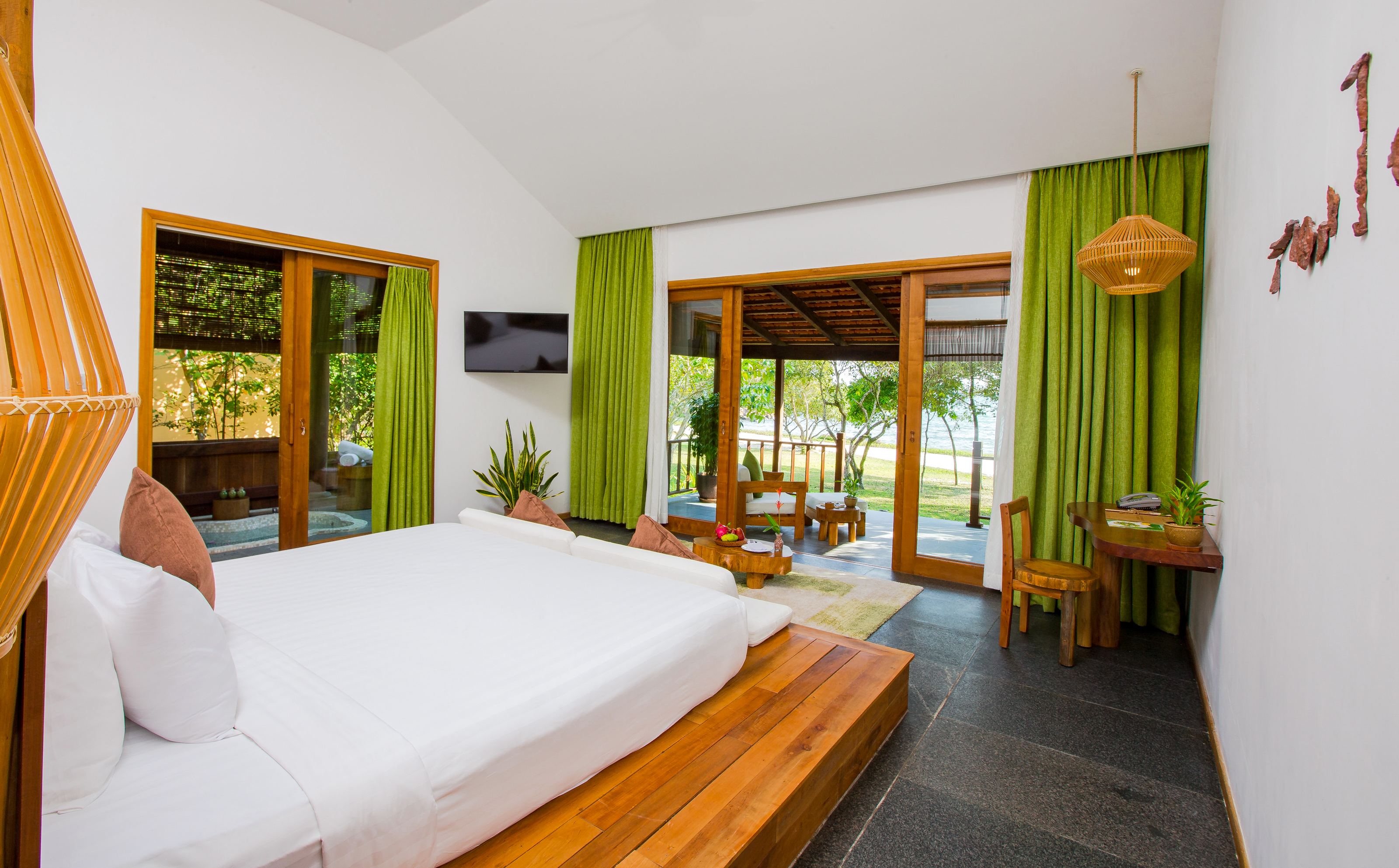 Bungalow Garden View