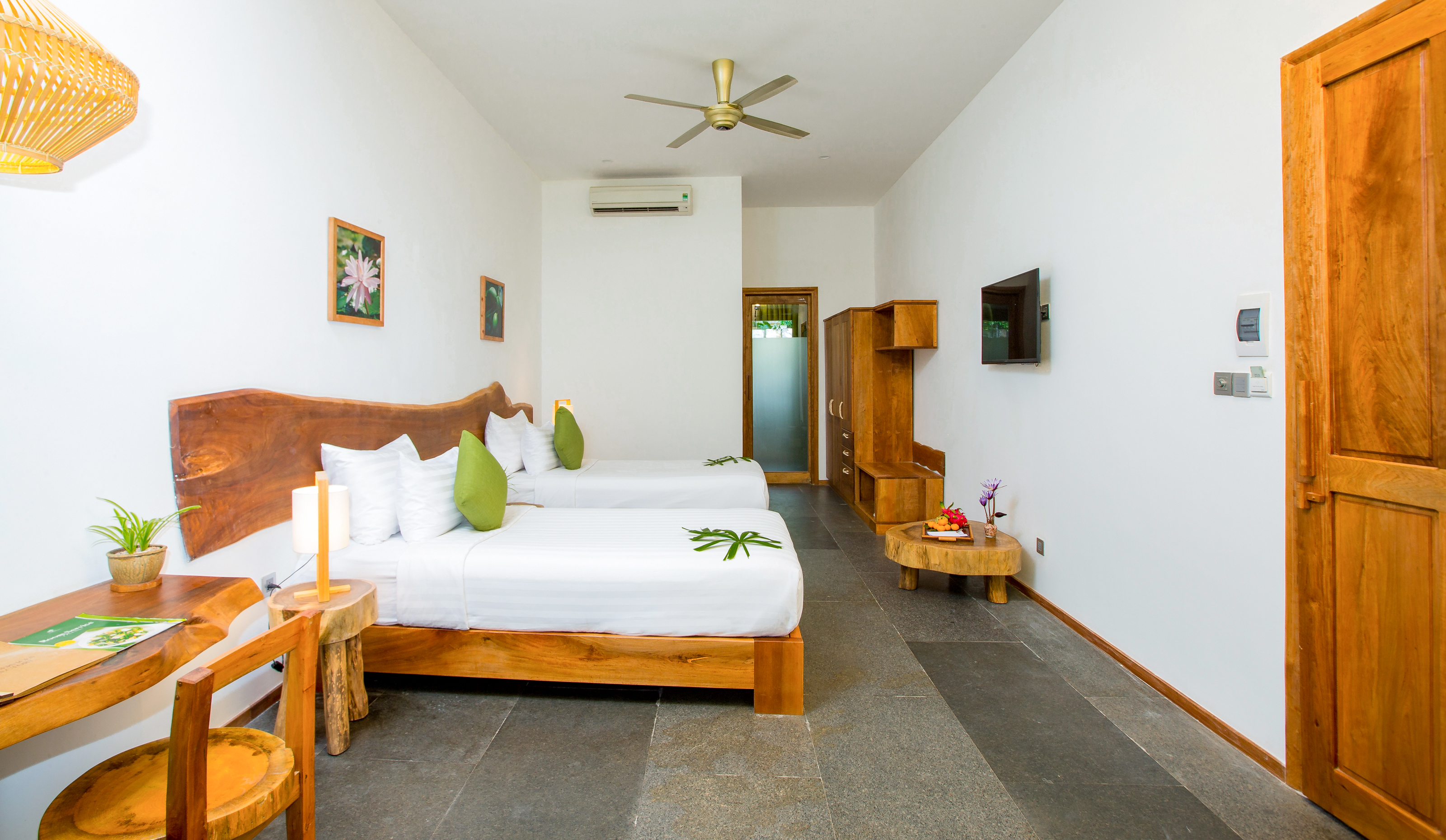 Family Room Garden View