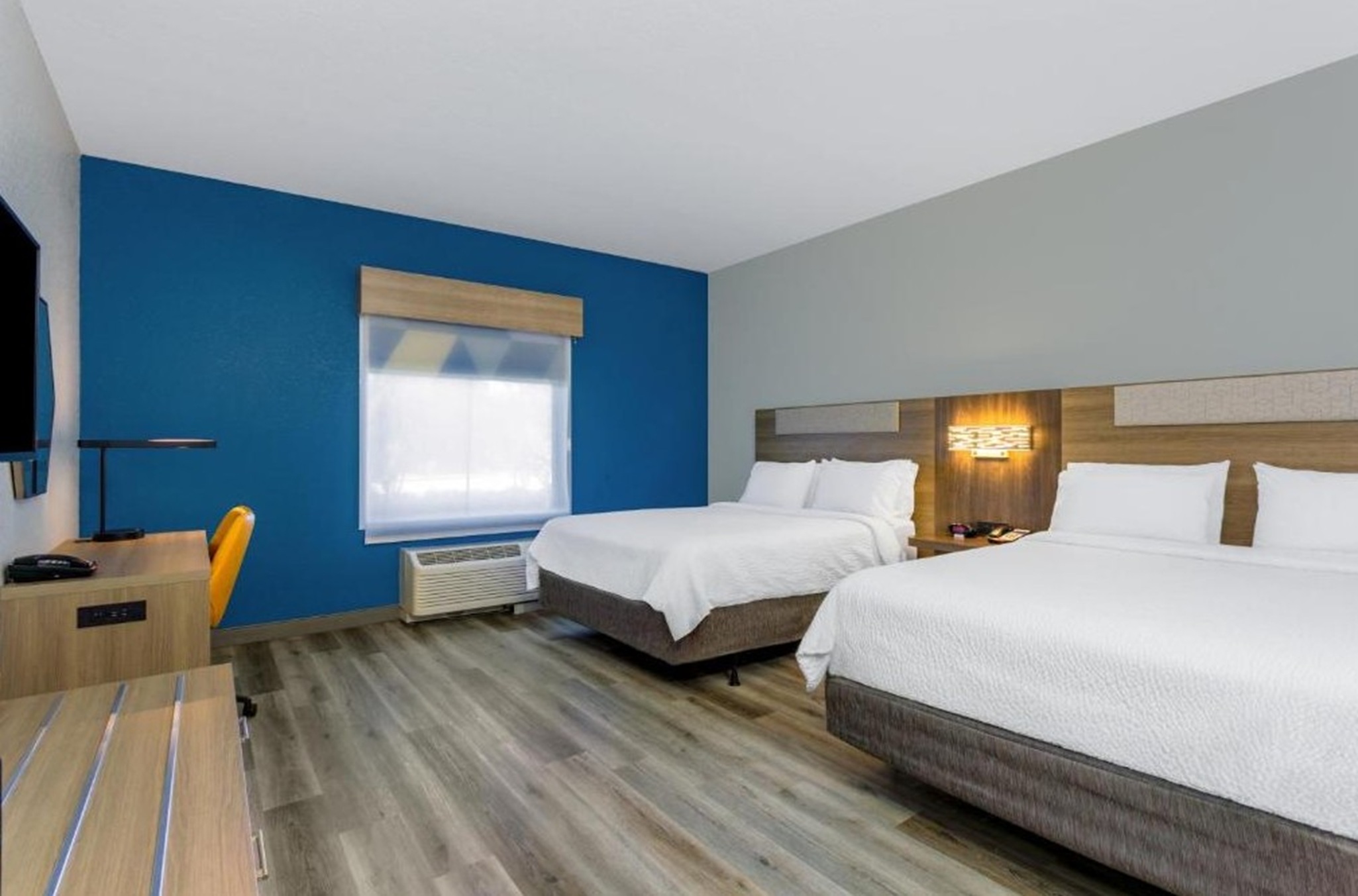 Suite Two Queen Beds