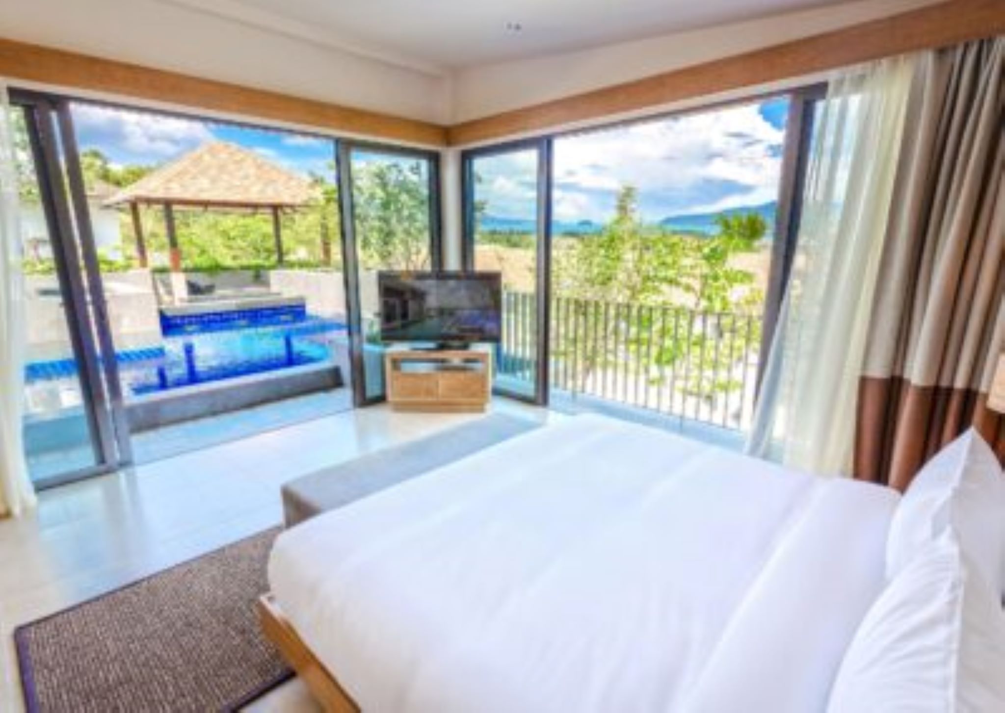 Villa Four Bedrooms with Views