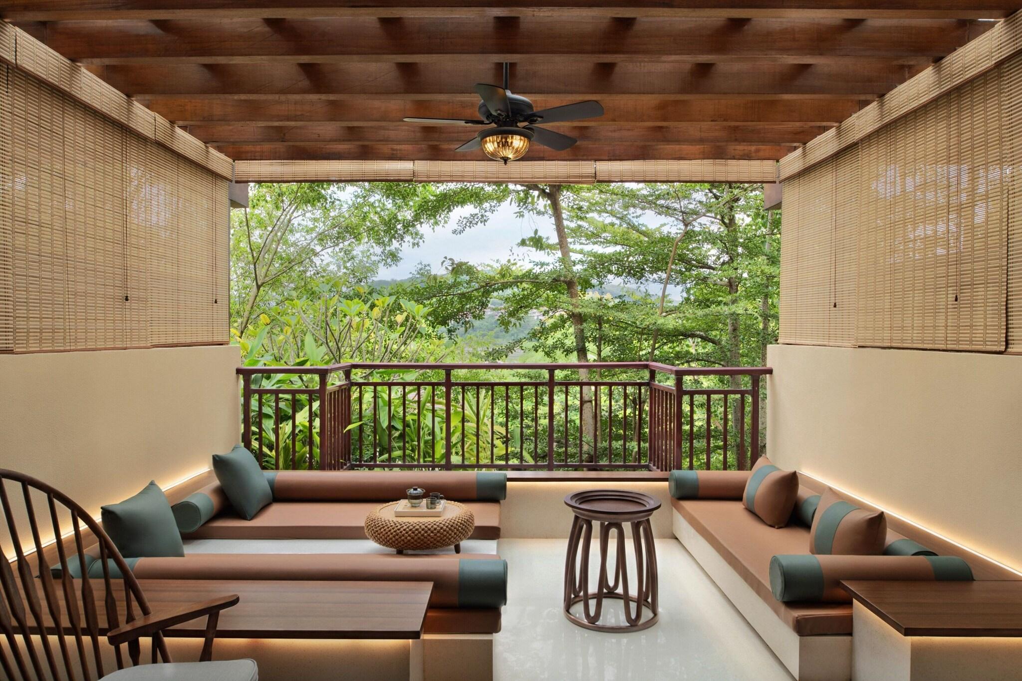 Twin Deluxe Garden View