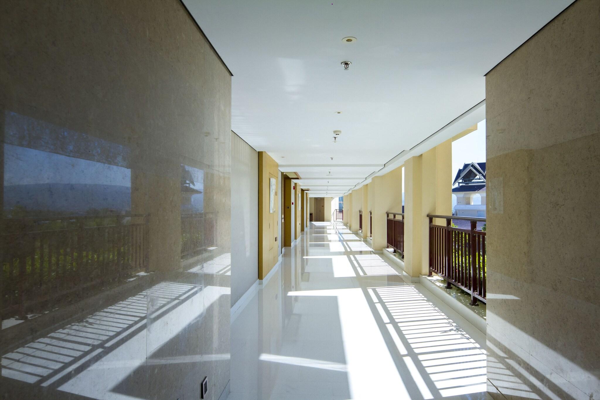 Twin Deluxe Garden View