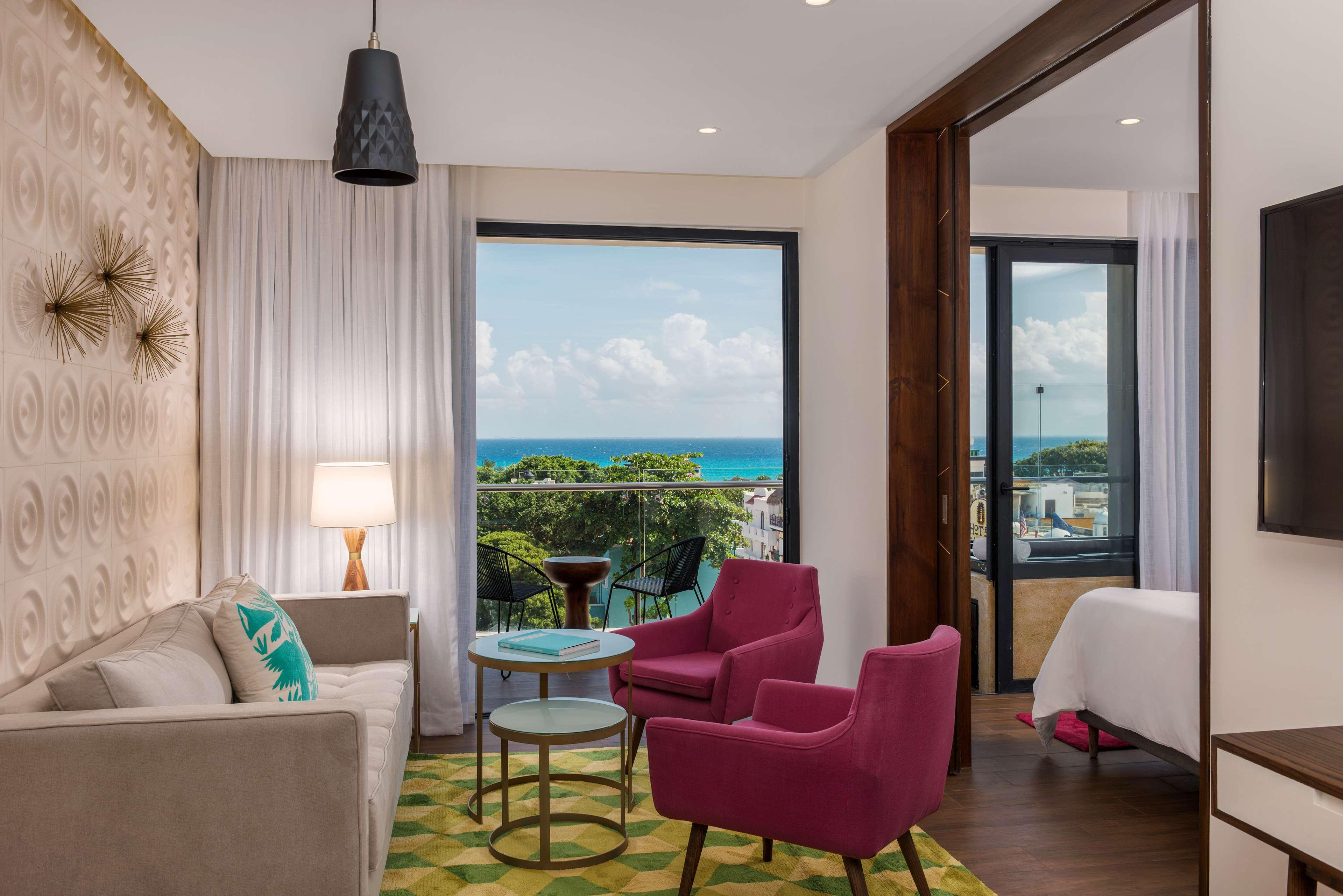 Suite Partial Ocean View One Bedroom