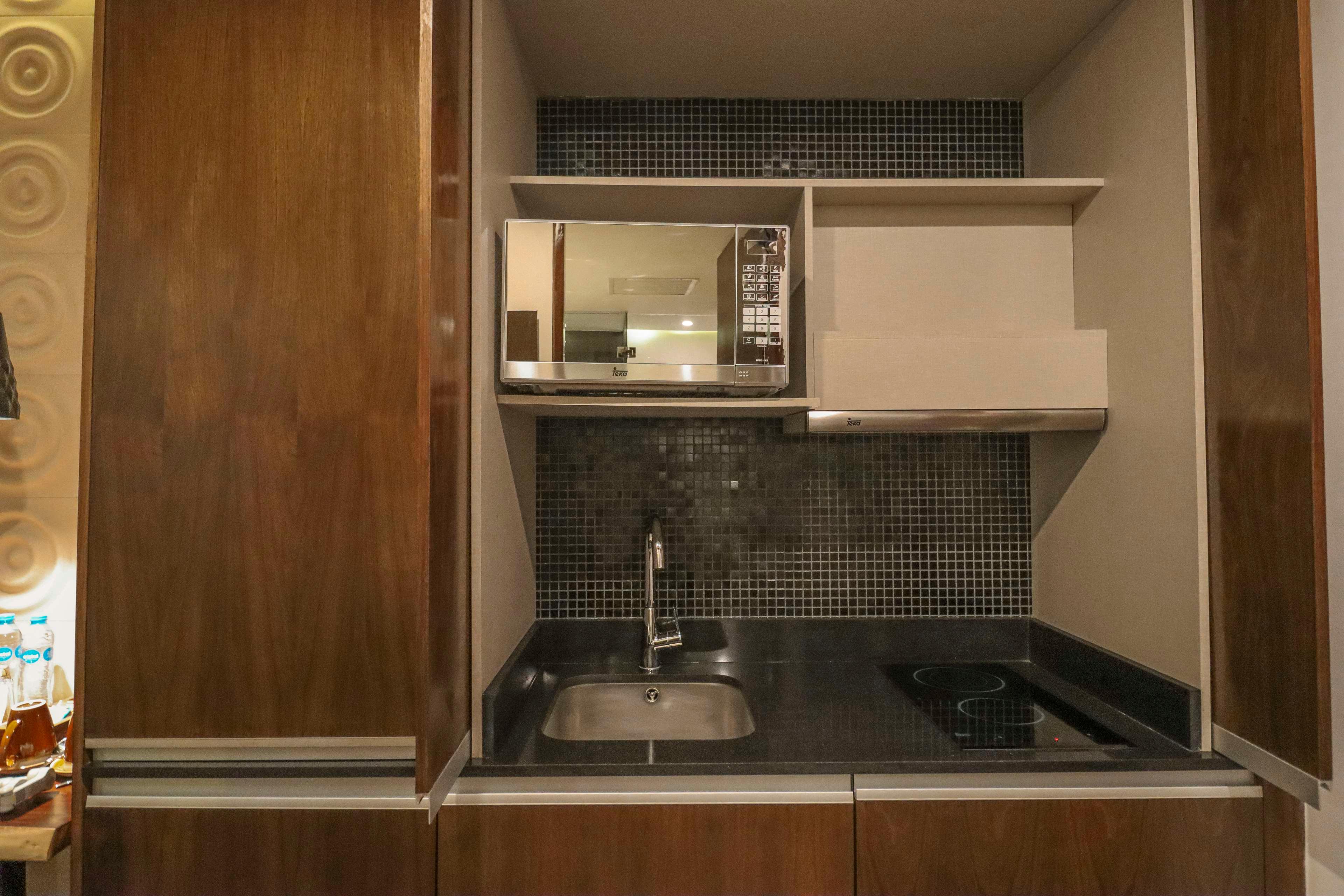 Double Deluxe King Bed