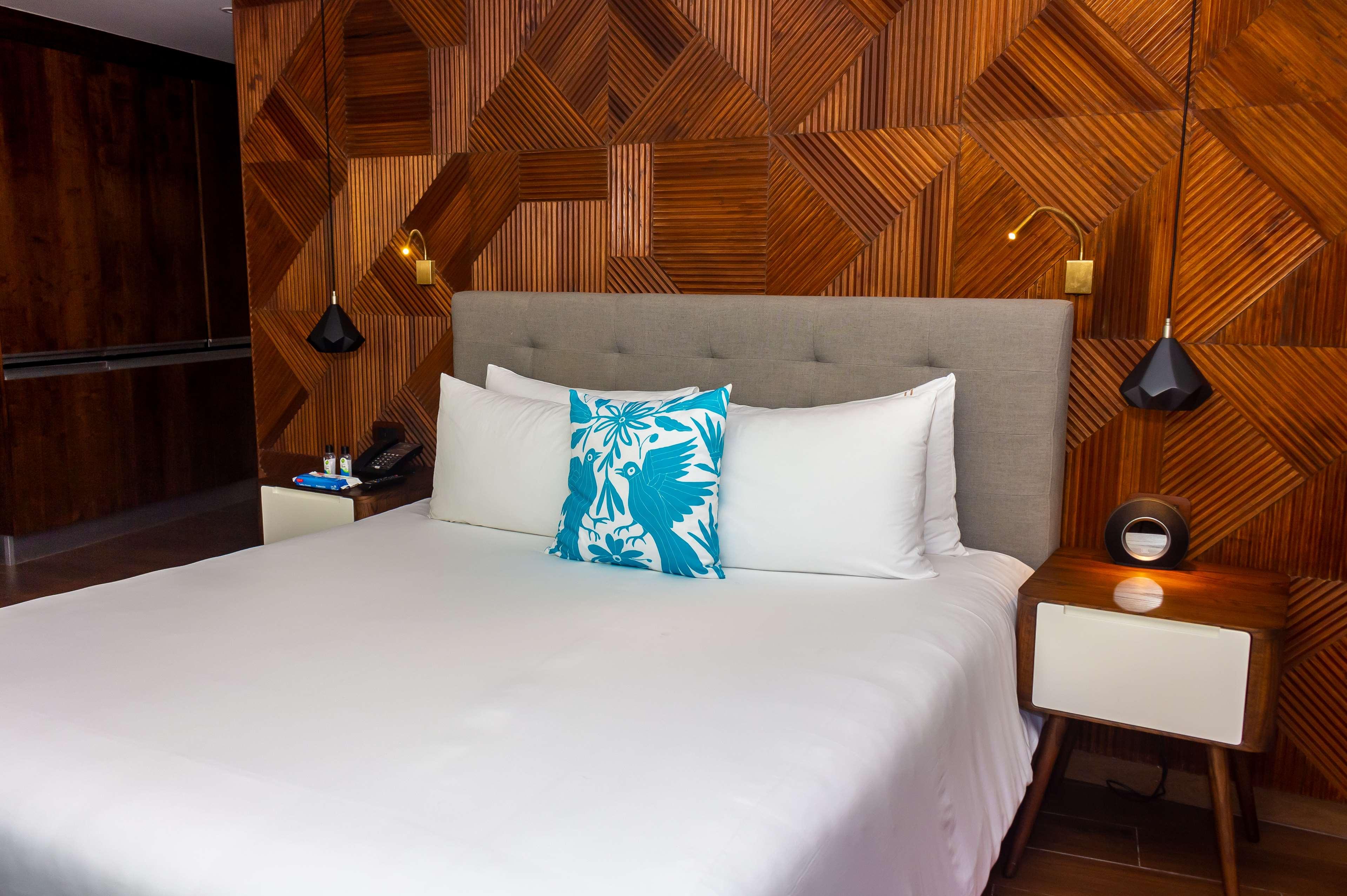 Double Deluxe King Bed