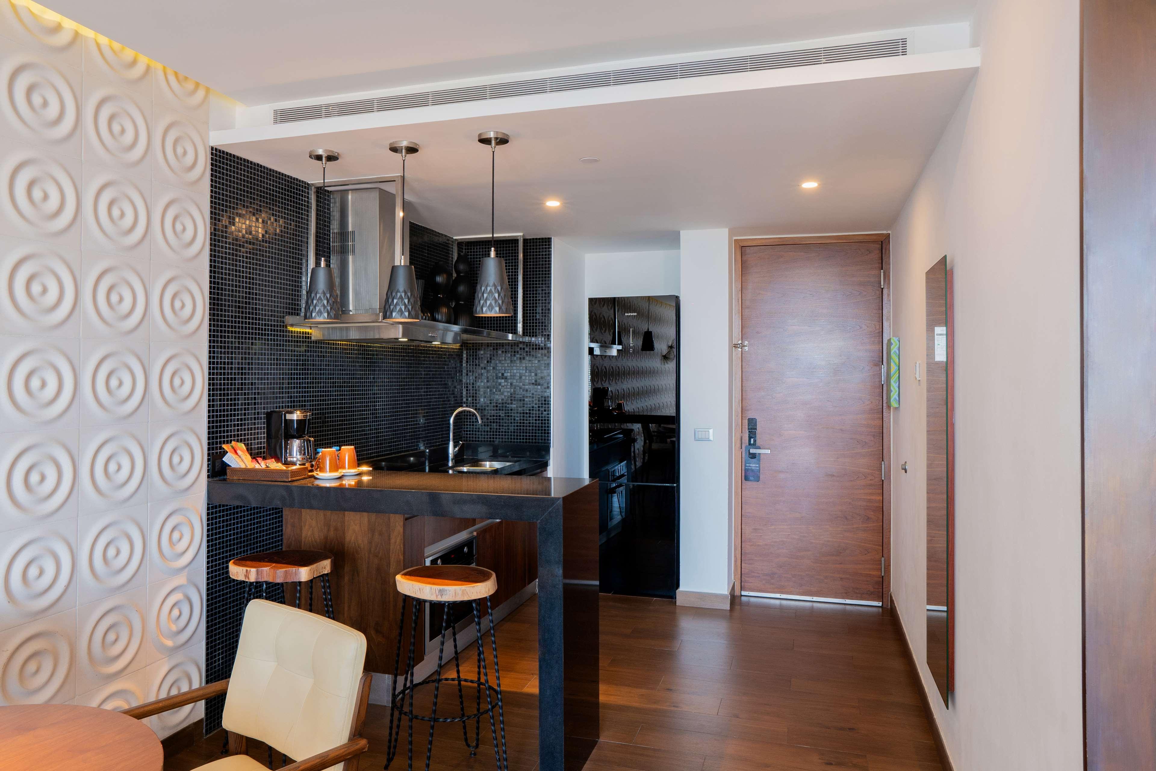 Suite King Bed One Bedroom 