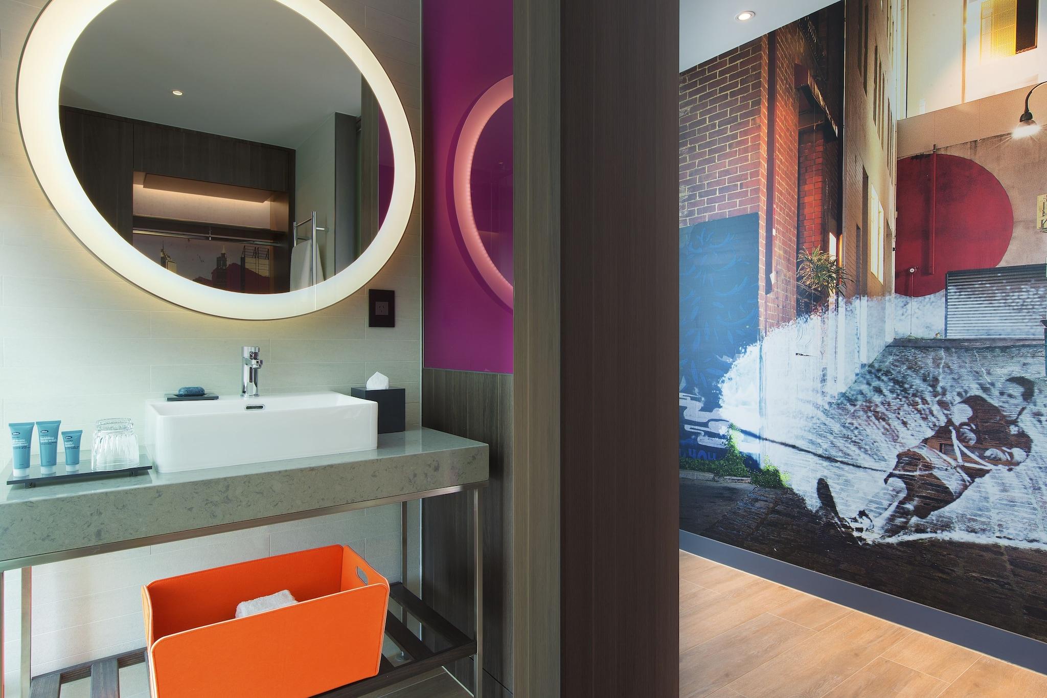 Studio King Size Bed