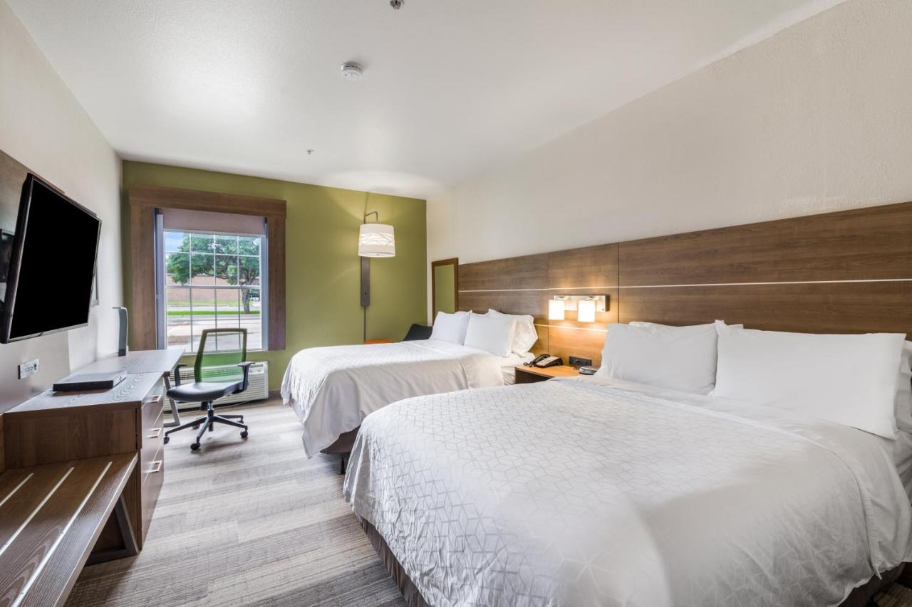 Double Accessible-two Queen Beds