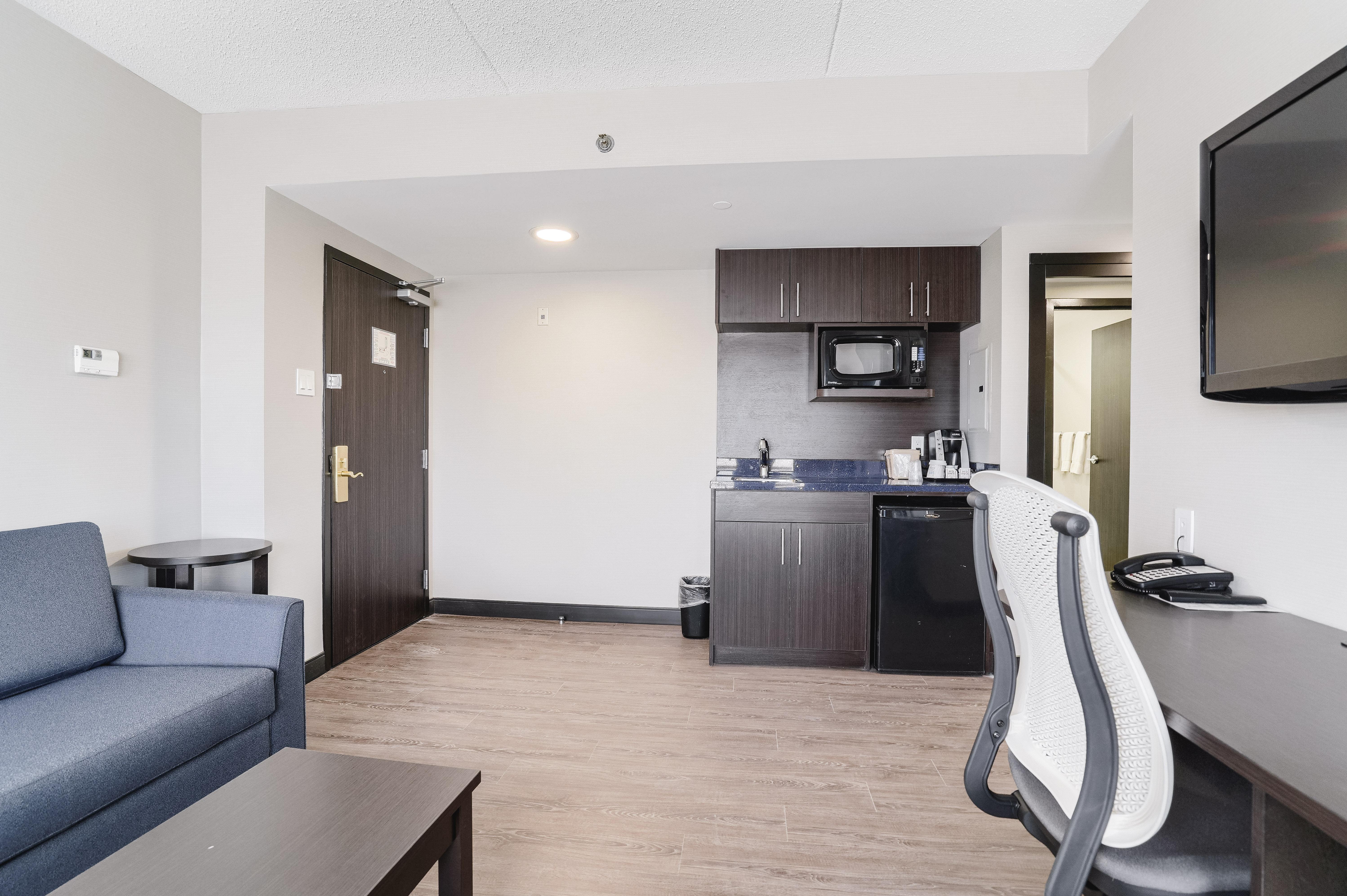 Suite Two Queen Beds