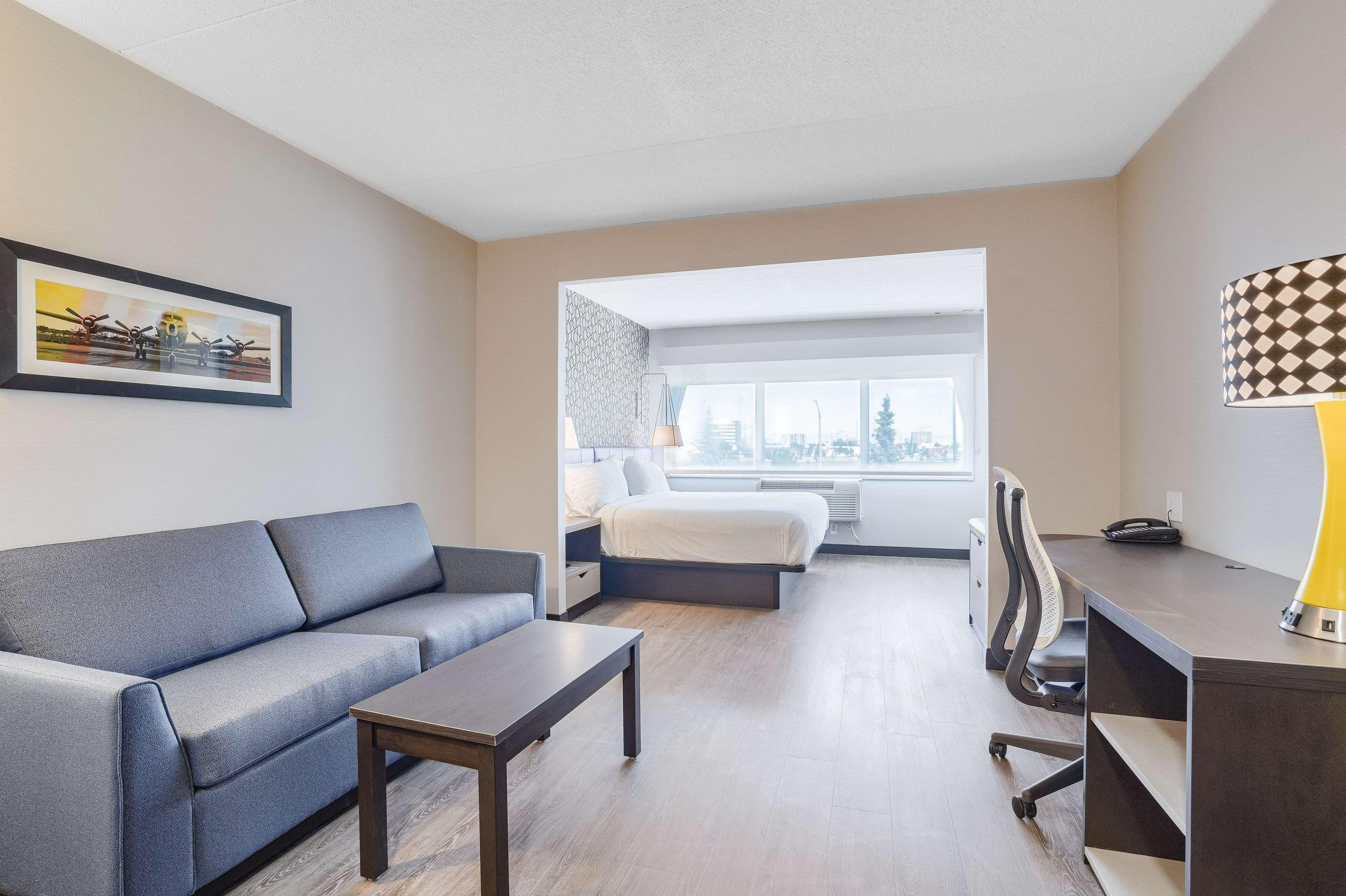 Suite with Kitchenette