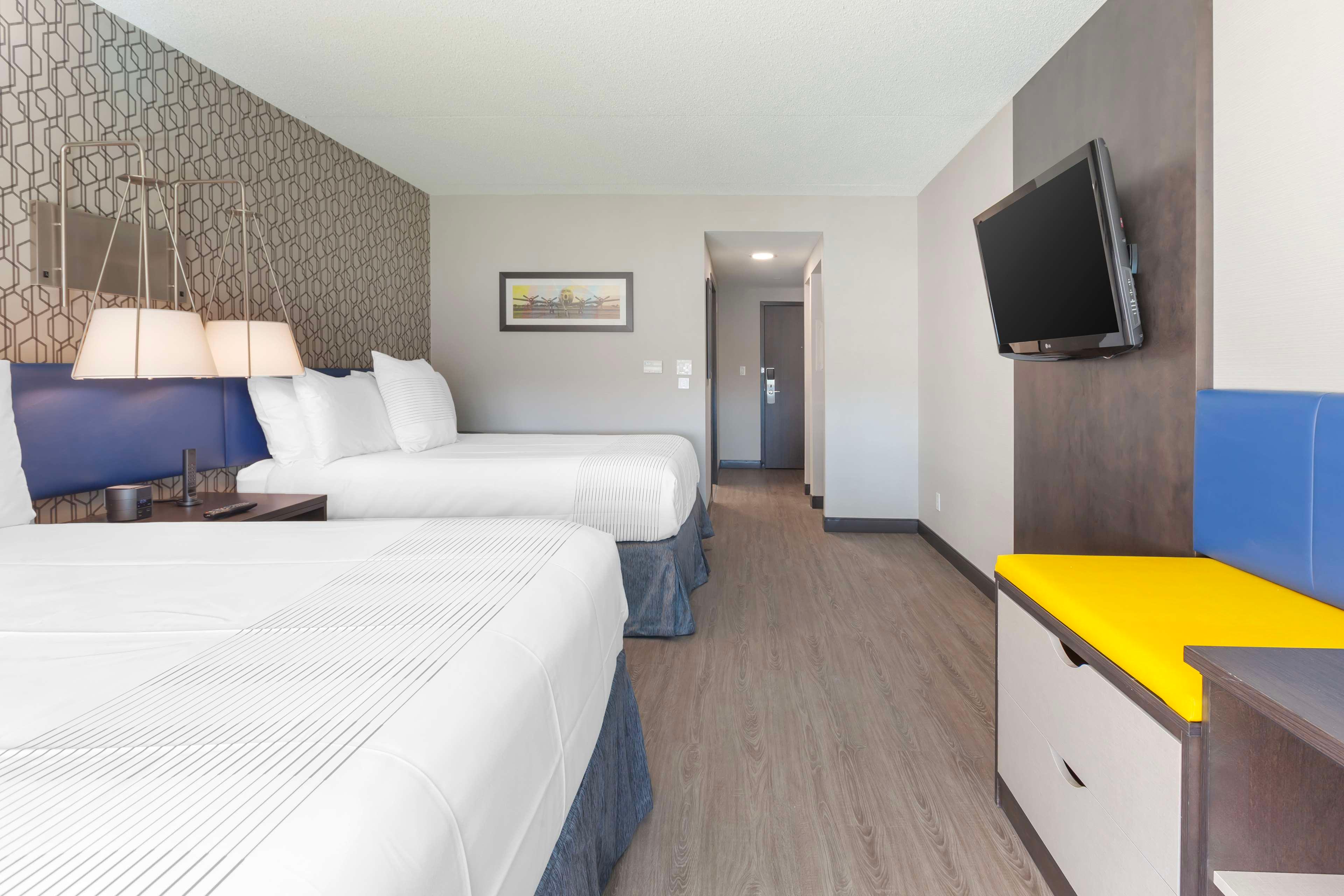 Room Accessible-two Queen Beds