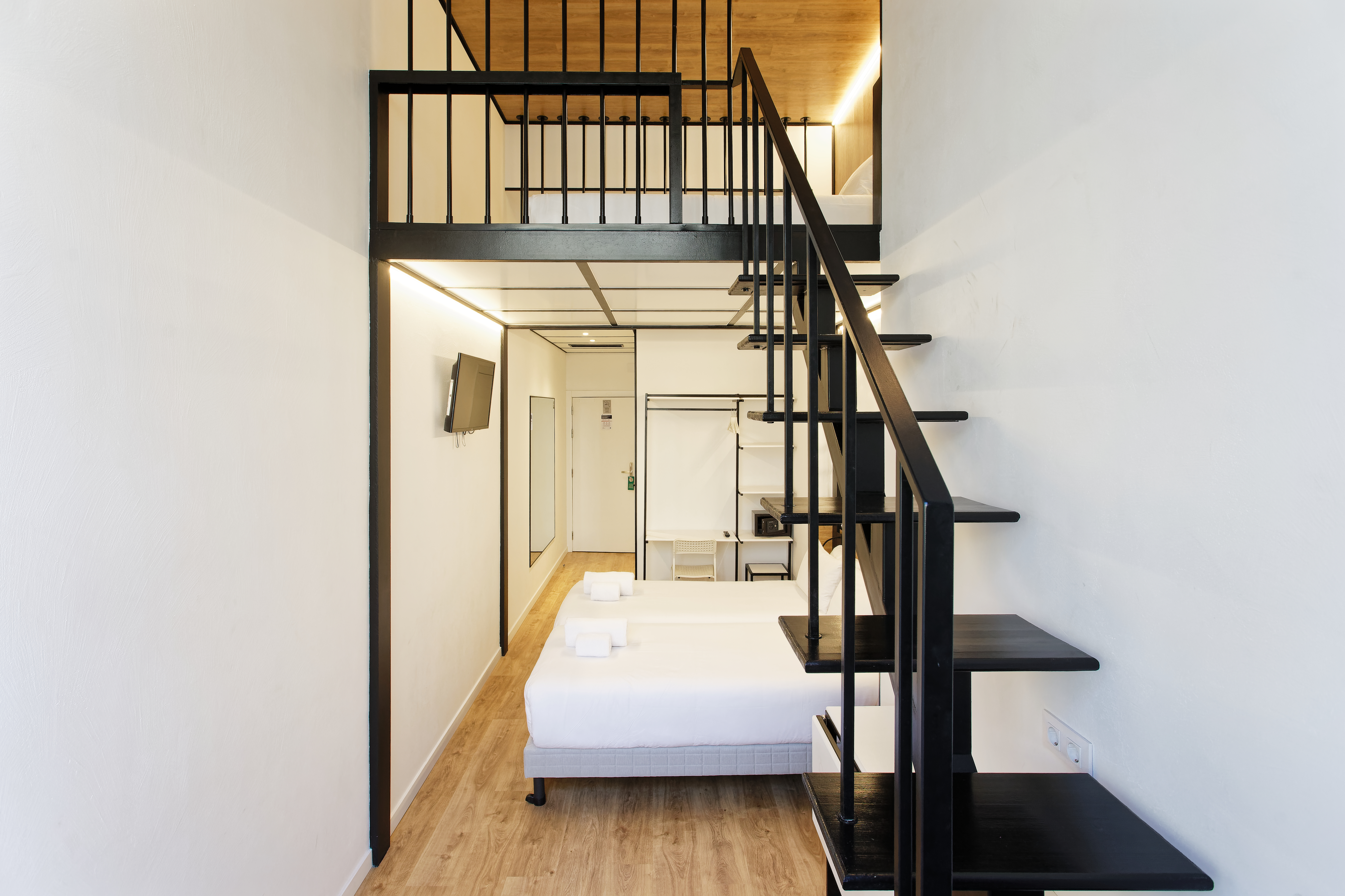 Quadruple Superior with Views