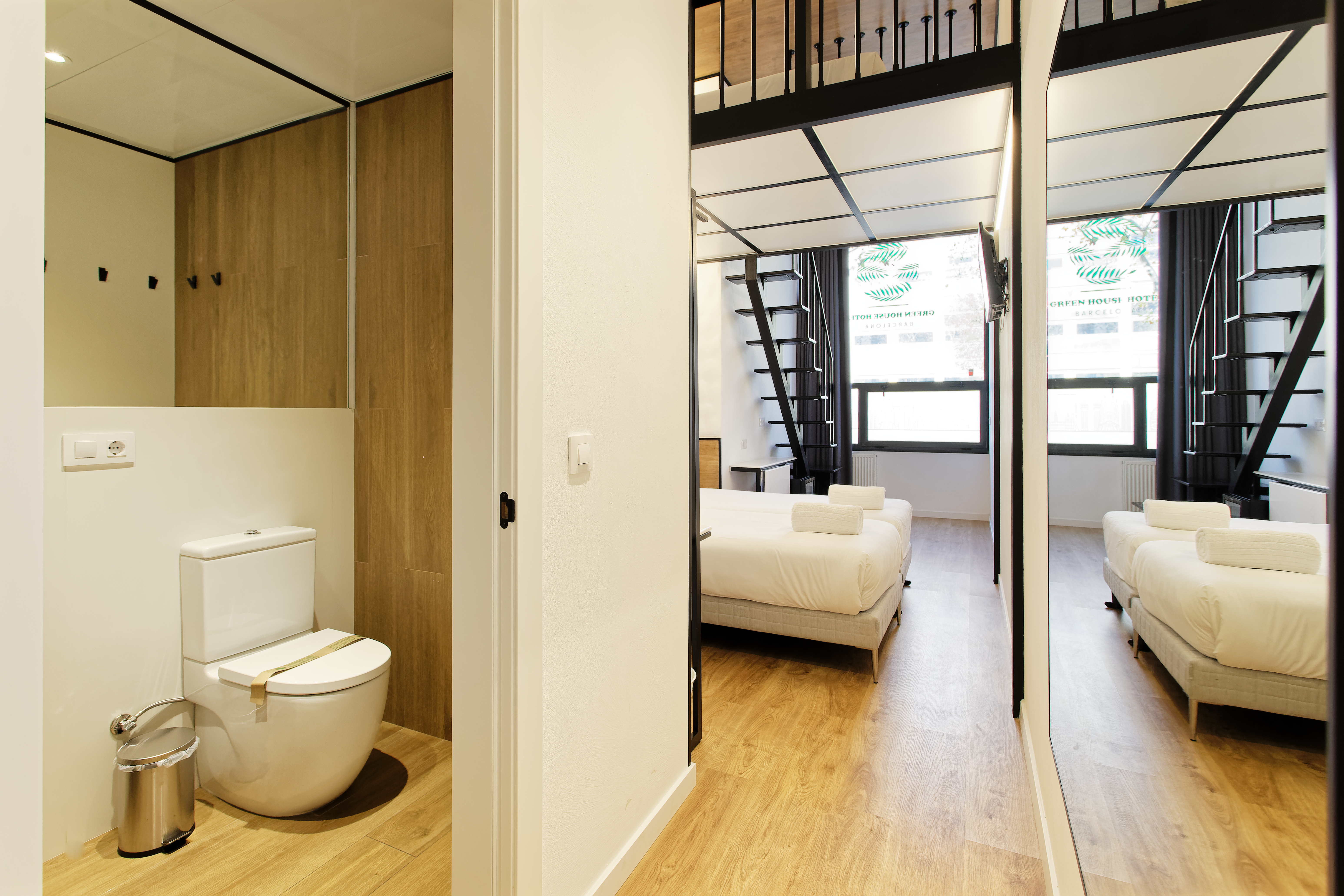 Quadruple Superior with Views