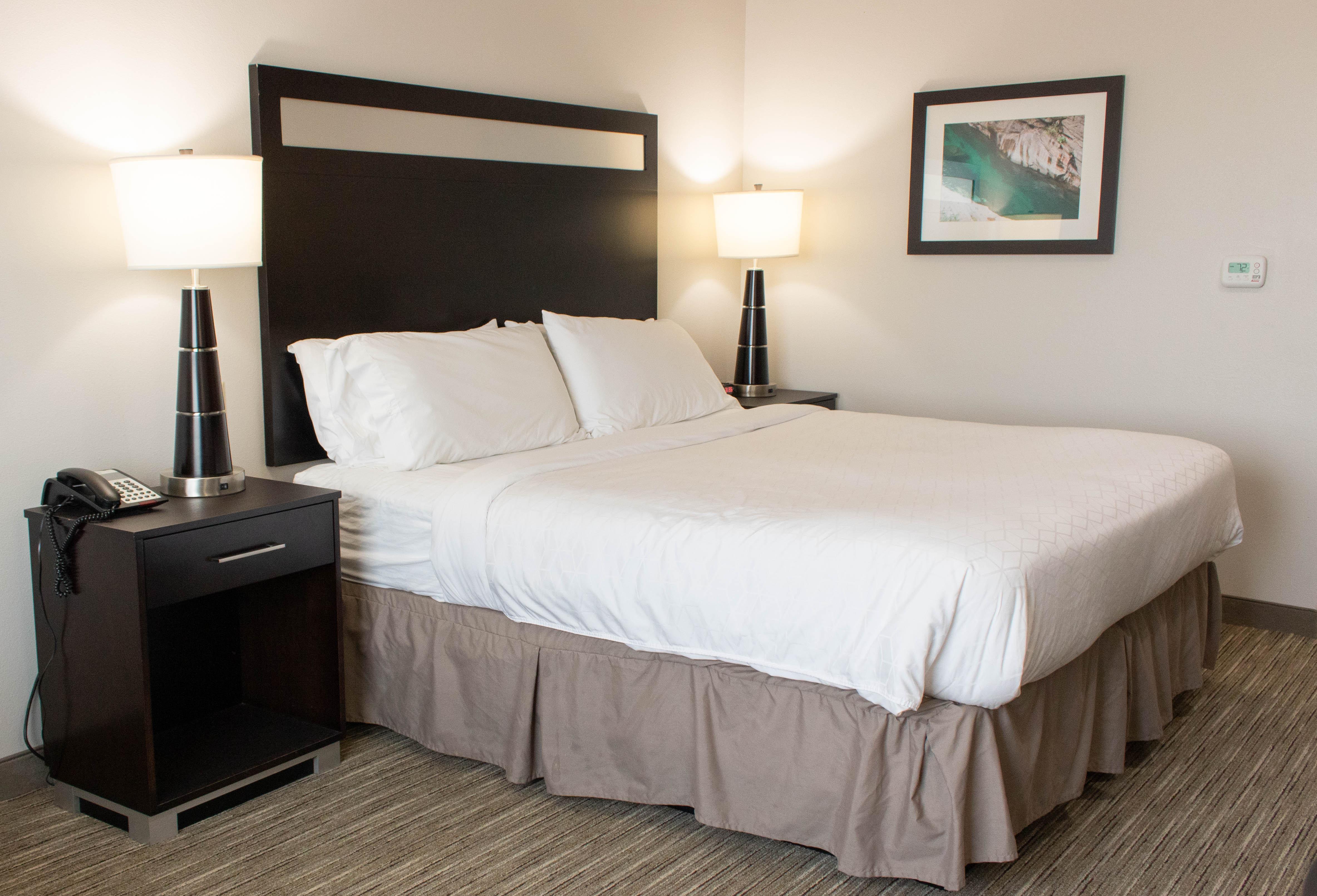 Double Deluxe King Bed