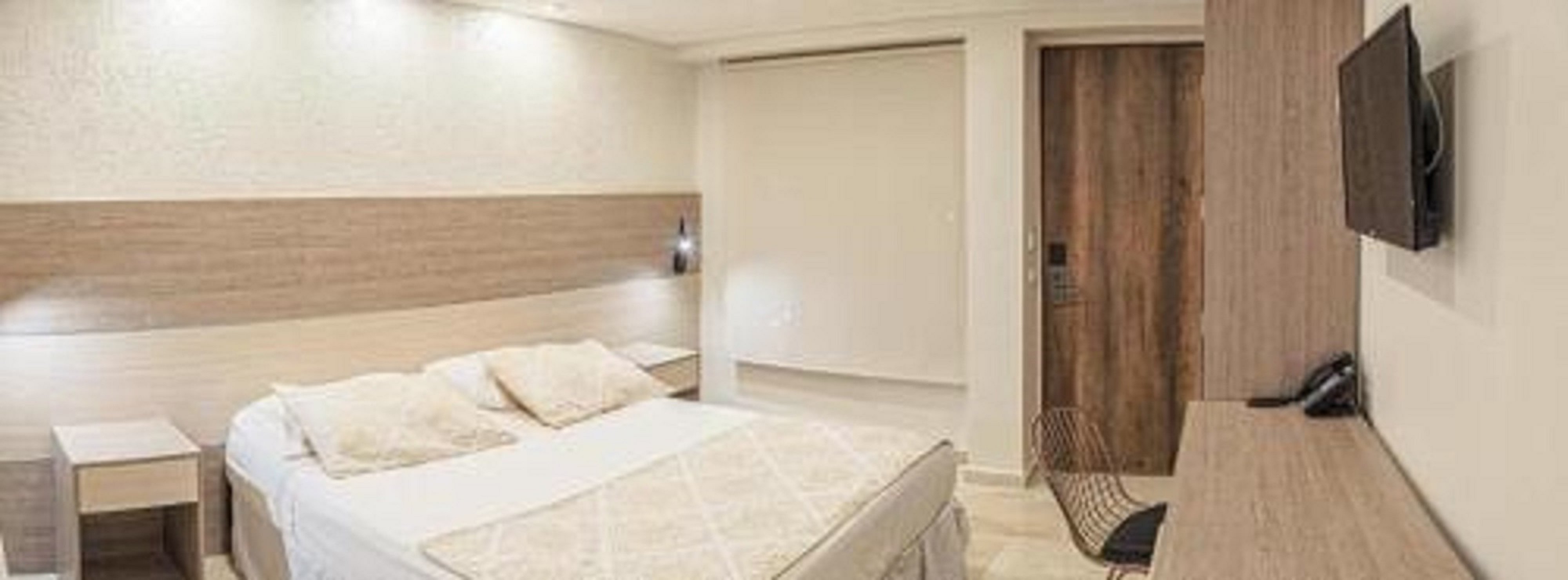 Double Superior Queen Bed