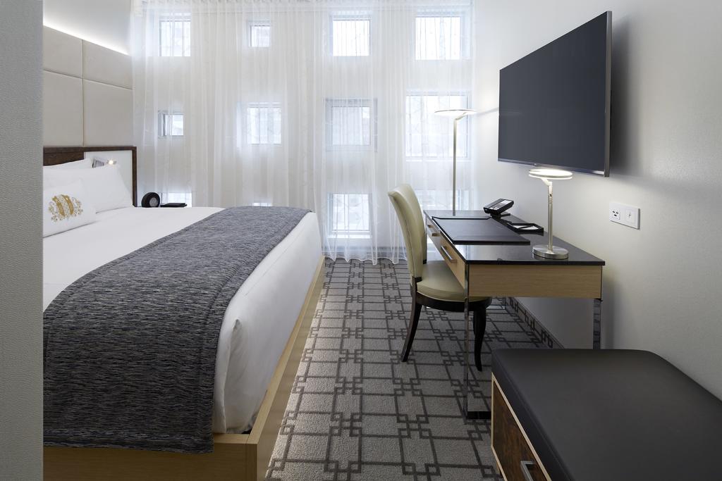 Room Deluxe King Bed