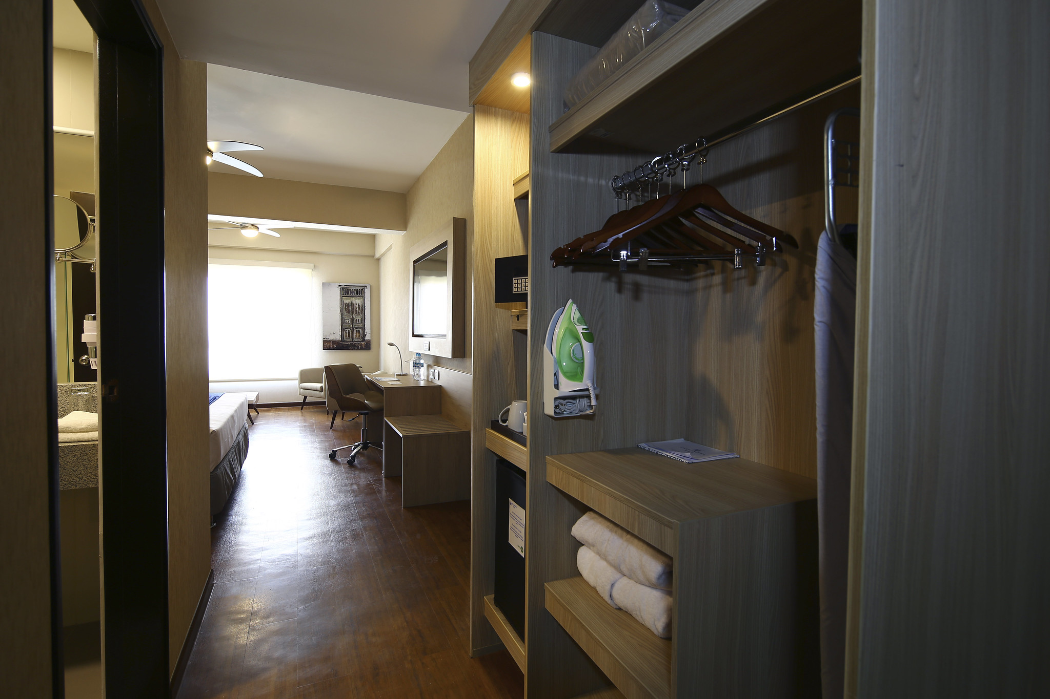 Junior Suite King Size Bed