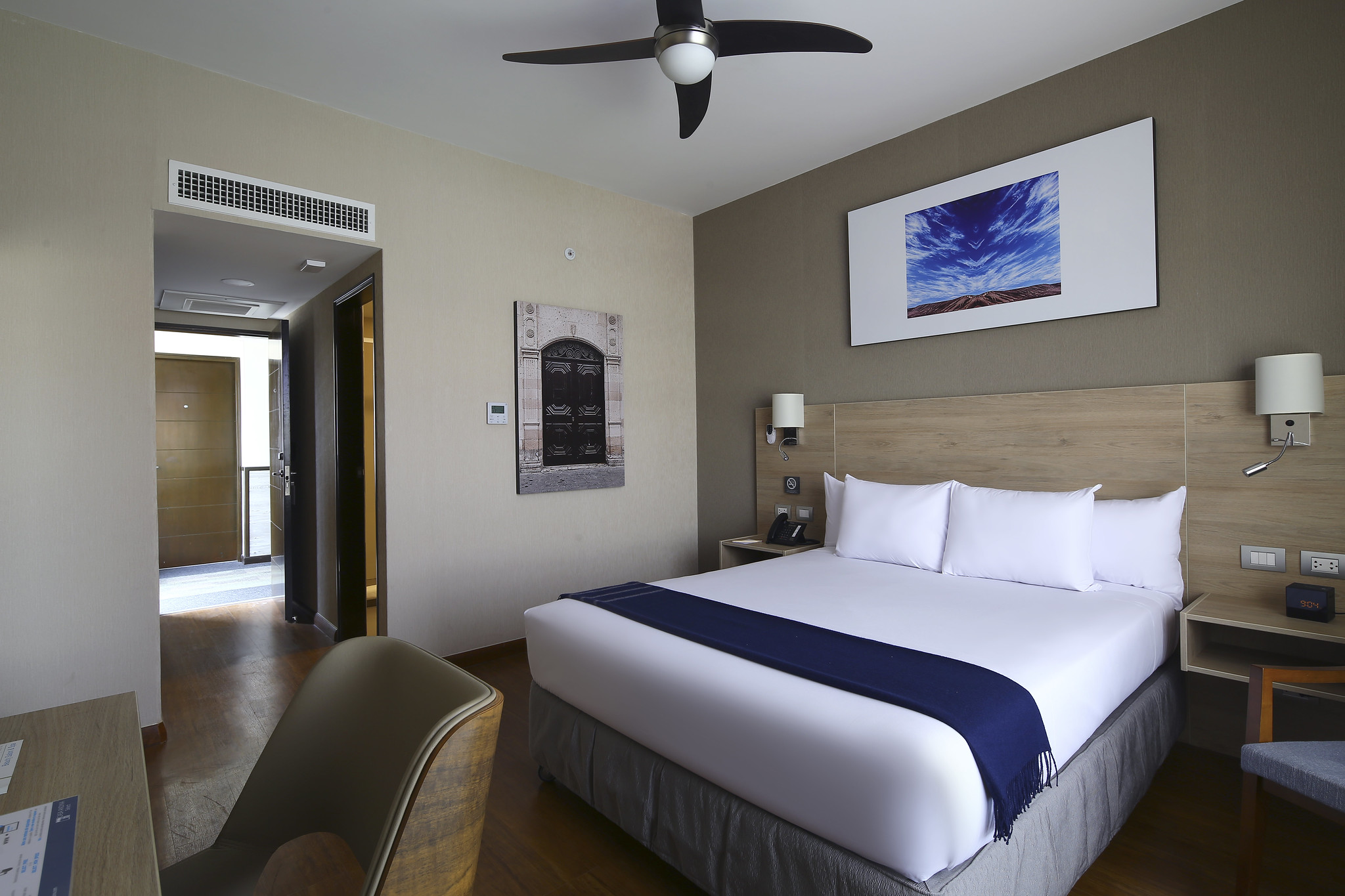 Double Superior Queen Bed