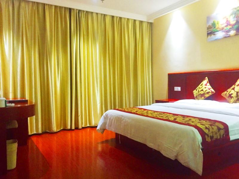 Double King Size Bed