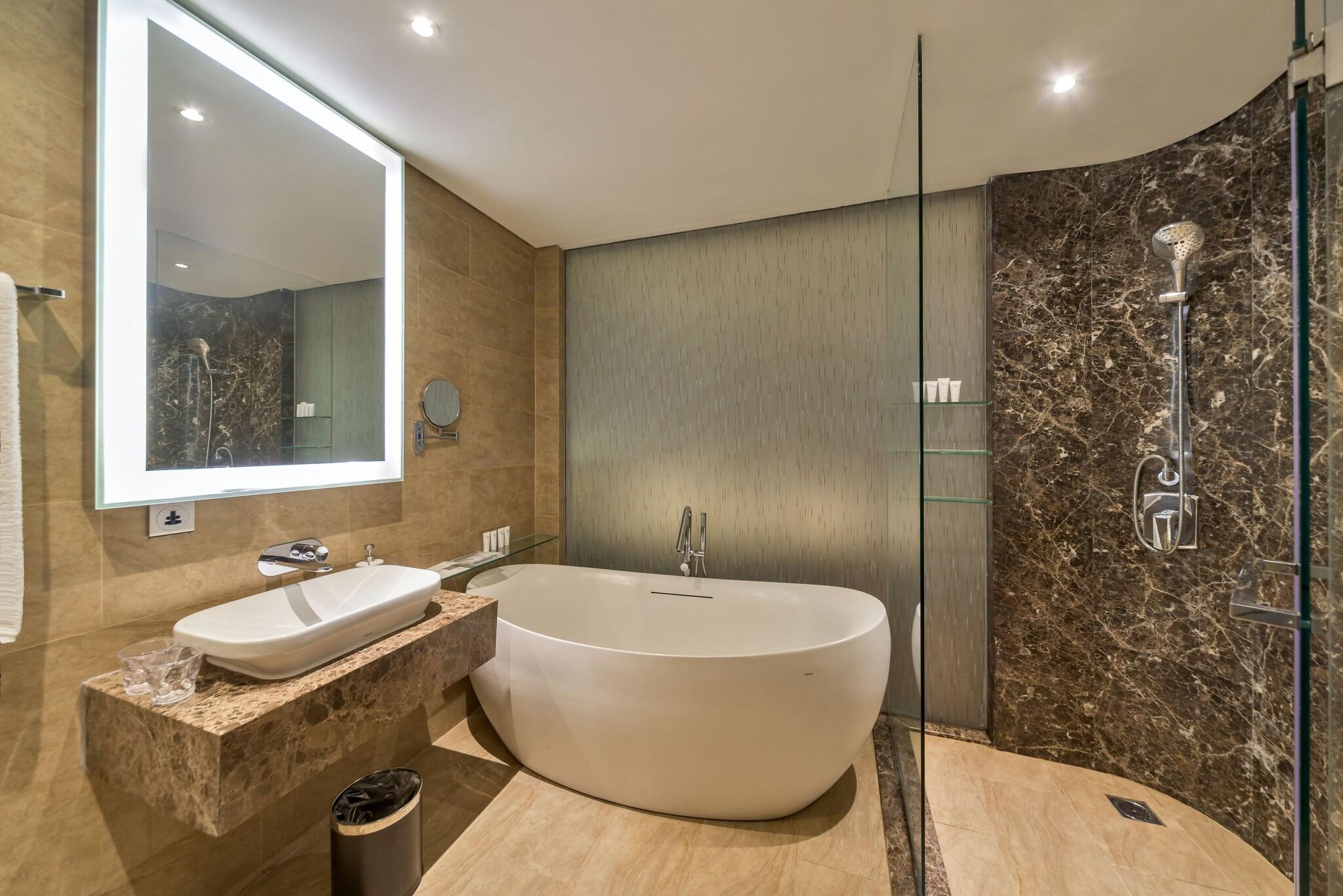 Double Queen Size Bed